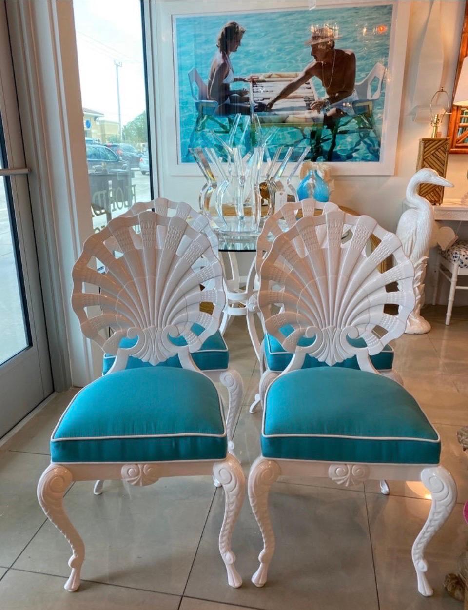 Brown Jordan Grotto Style Shell 5-Piece Patio Dining Set Table Chairs Restored In Good Condition In West Palm Beach, FL