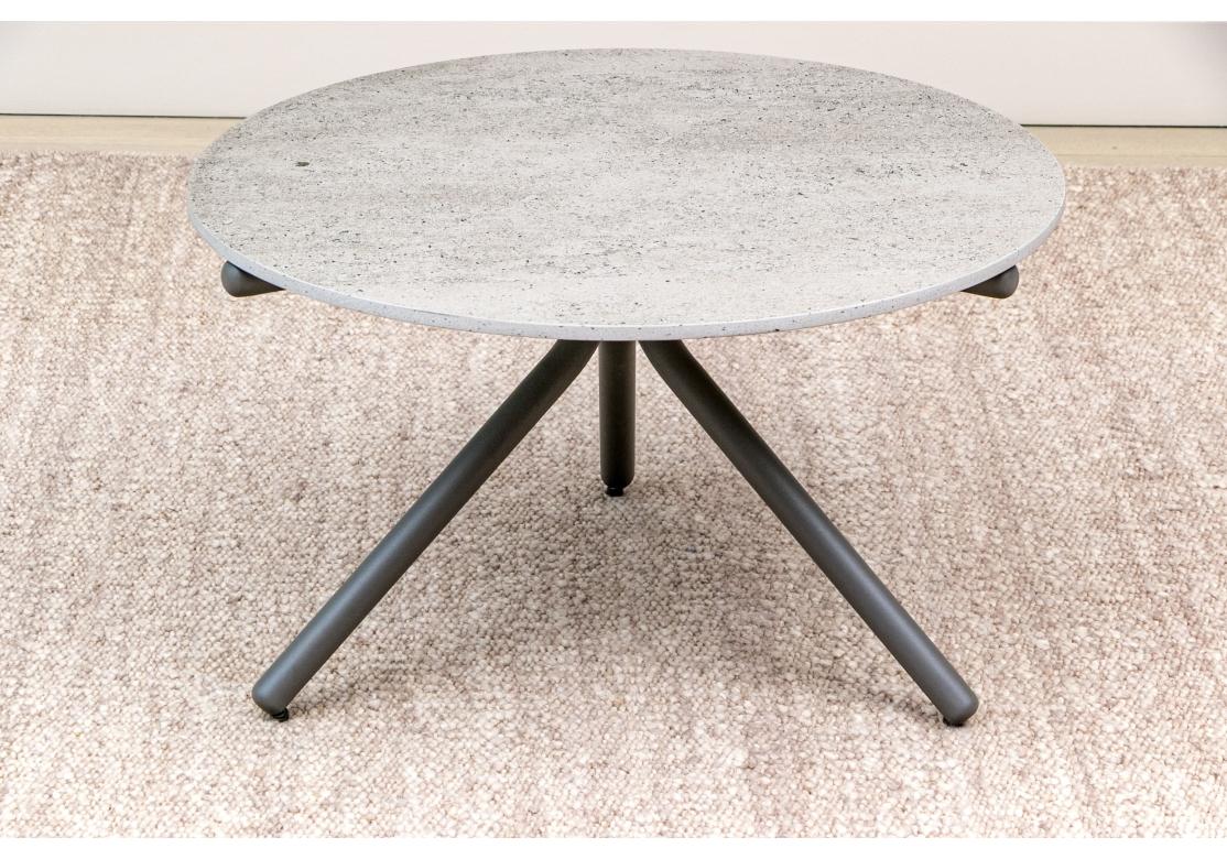 Americano Tavolino in alluminio Brown Jordan Oscar con piano Dekton Ultra in vendita