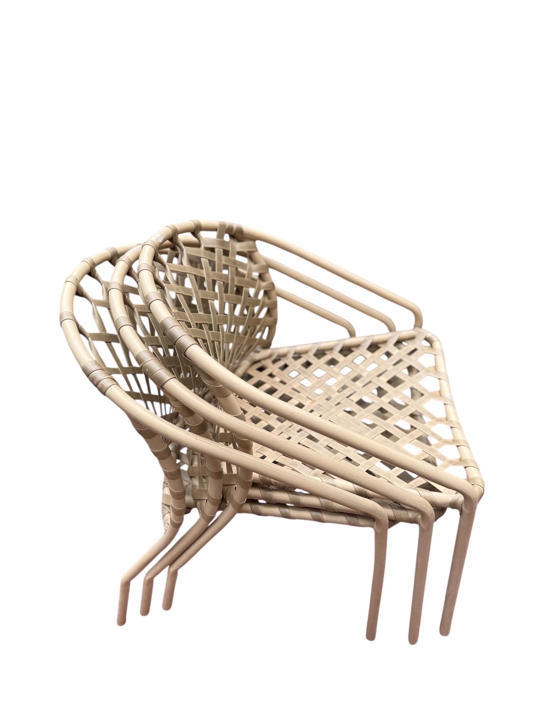 Metà XX secolo Brown Jordan Sedie da Patio Stile Kantan Beige Seduta d'Accento per Esterni in vendita