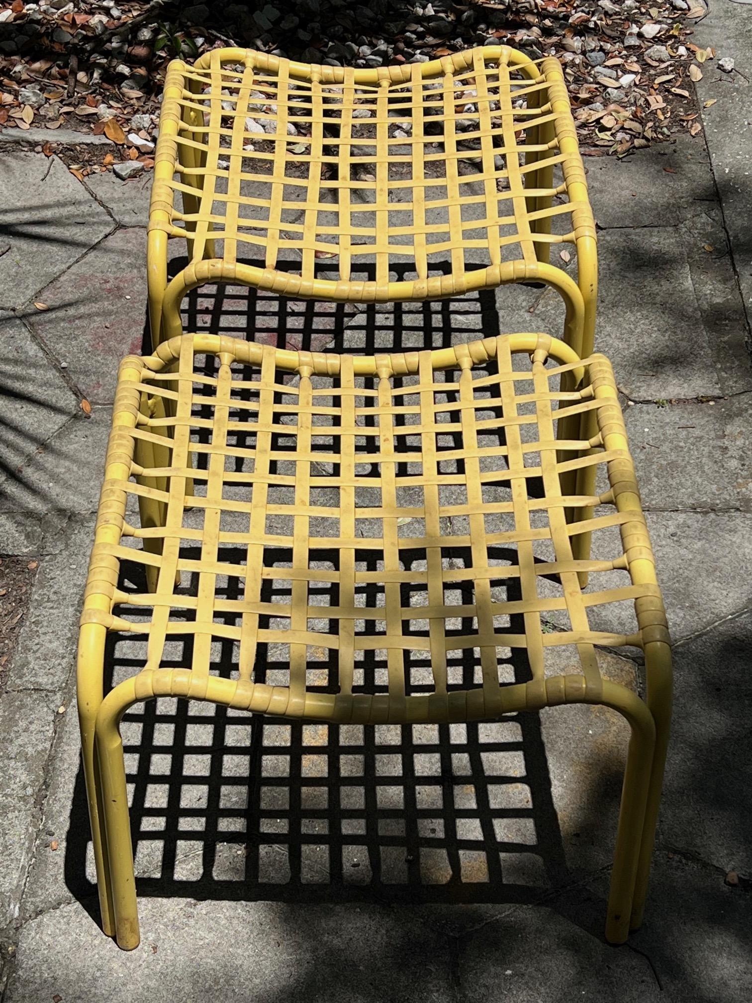 Brown Jordan Patio Pieces In Good Condition For Sale In St.Petersburg, FL