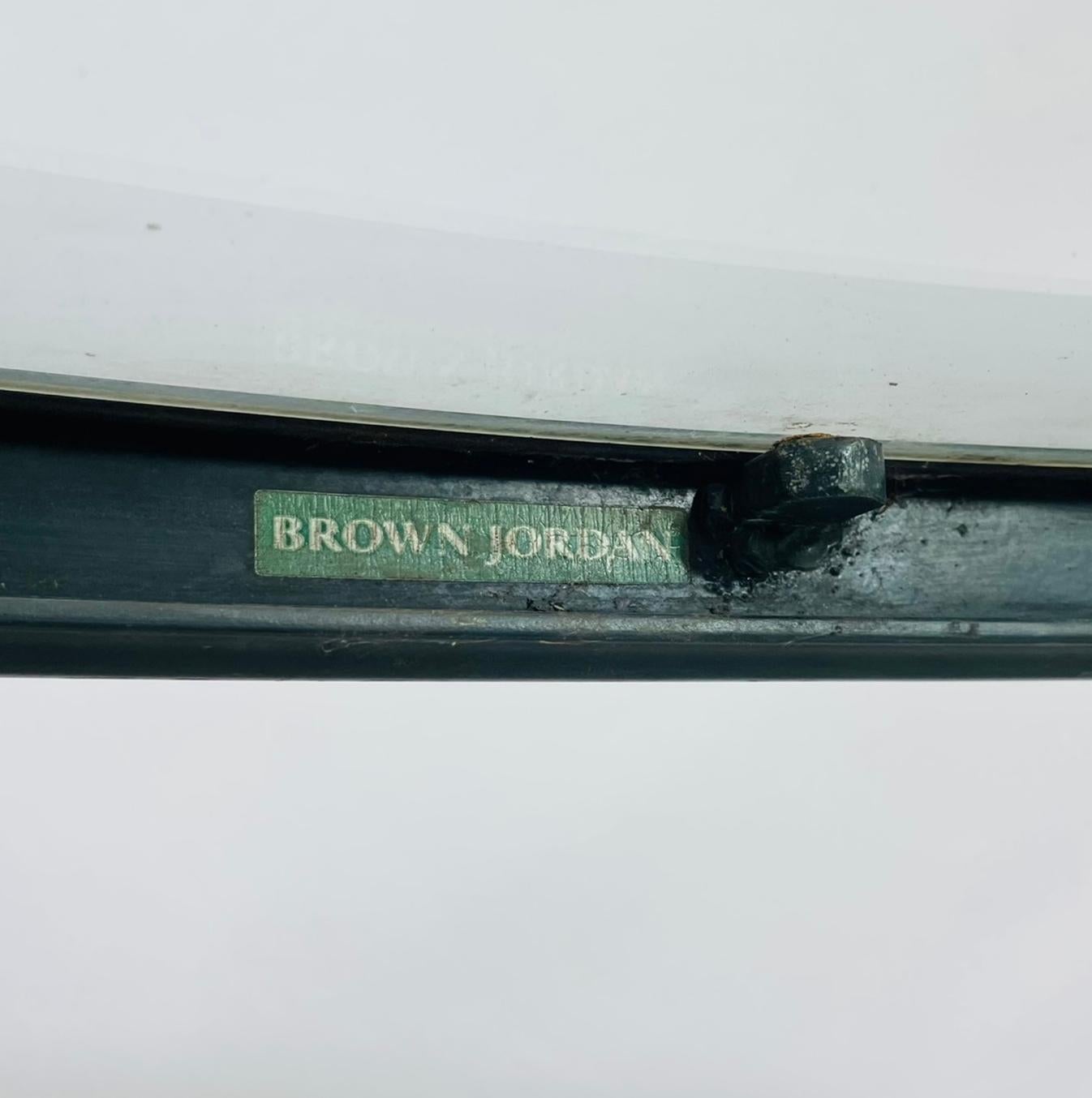Brown Jordan Round Aluminum Patio Dining Table with Glass Top, USA 1980s For Sale 11