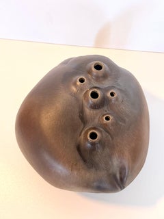 Tulpenvase / Tafelaufsatz aus braun lackierter Keramik von Giacomo Onestini