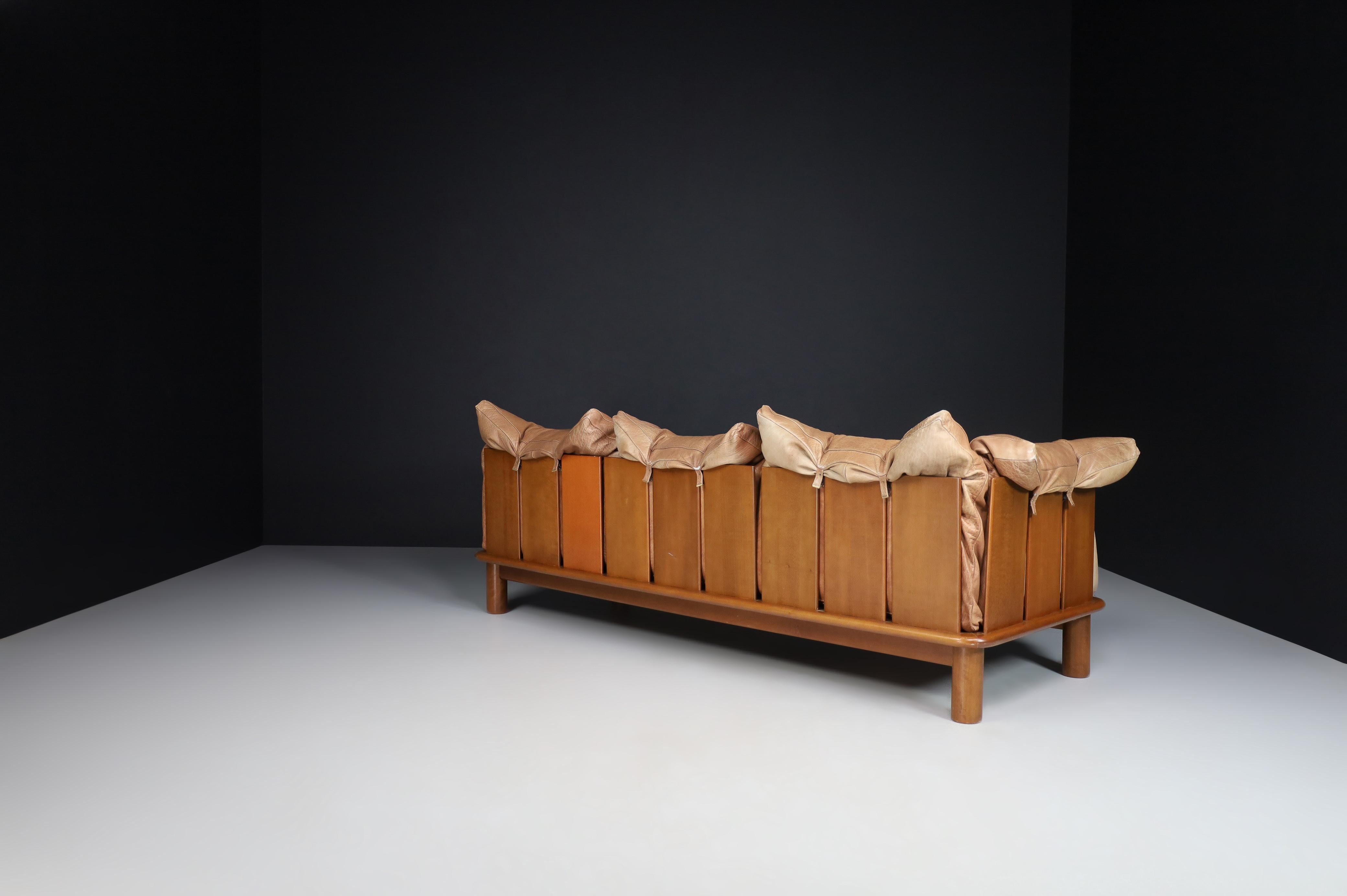 Brown Leather and Walnut XL Sofa from De Pas, D'Urbino Lomazzi for Padova, Italy 6