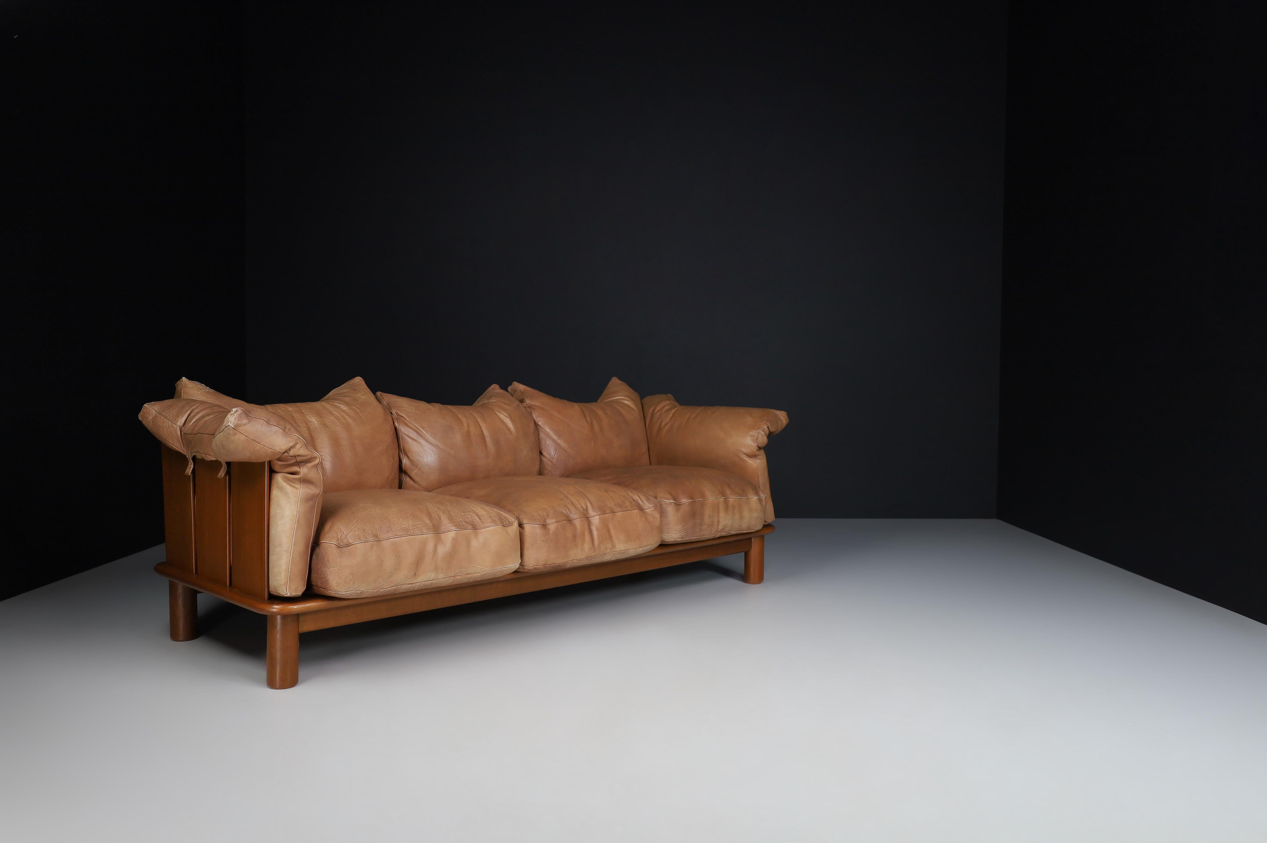 Brown Leather and Walnut XL Sofa from De Pas, D'Urbino Lomazzi for Padova, Italy 10