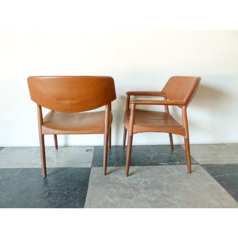 Mid-Century Modern Brown Leather Arm Chairs by Ejner Larsen & Aksel Bender Madsen, Set of 2 For Sale