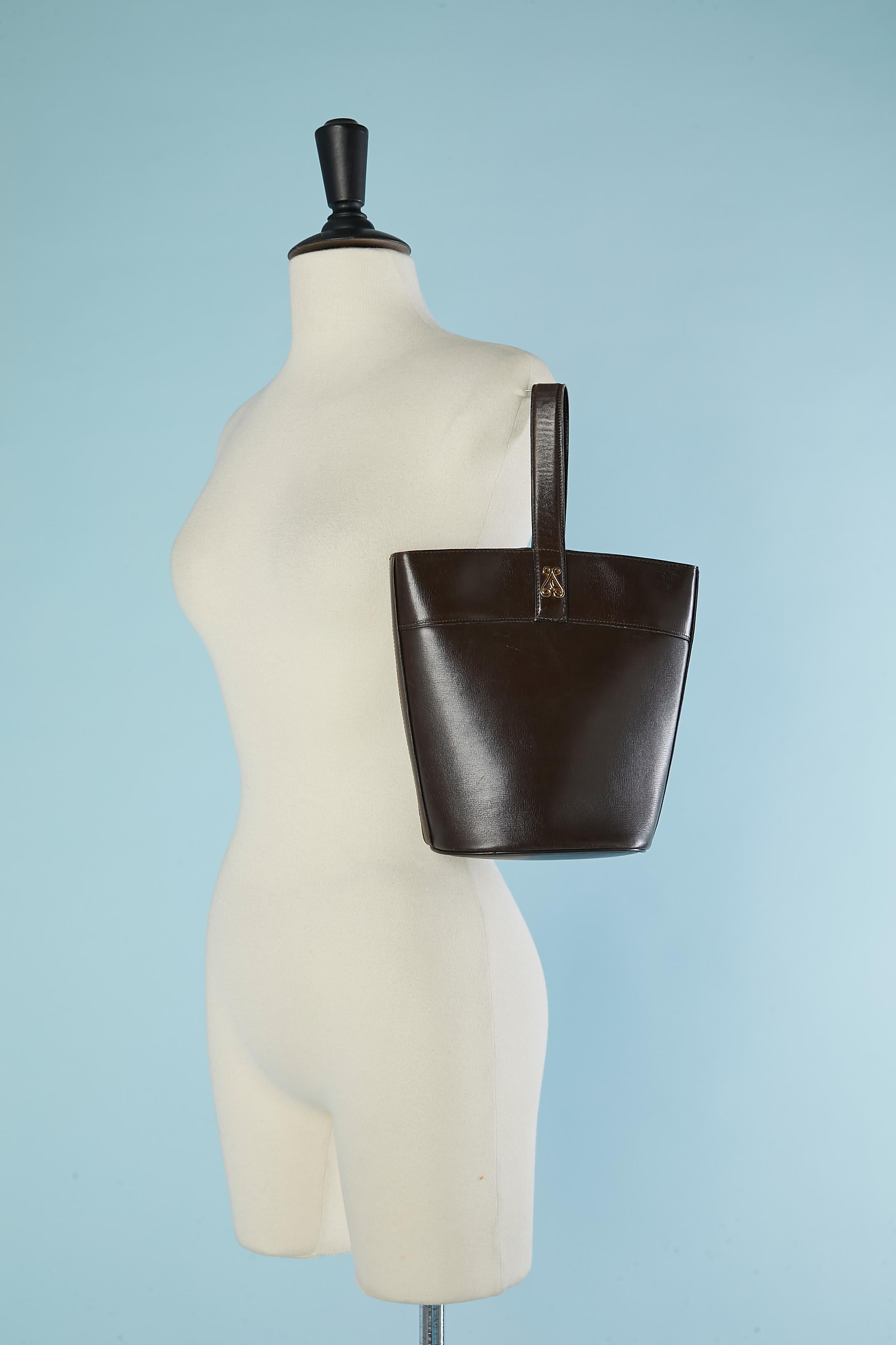 Women's or Men's Brown leather bucket bag with soft leather bag with drawstring inside Rochas  For Sale