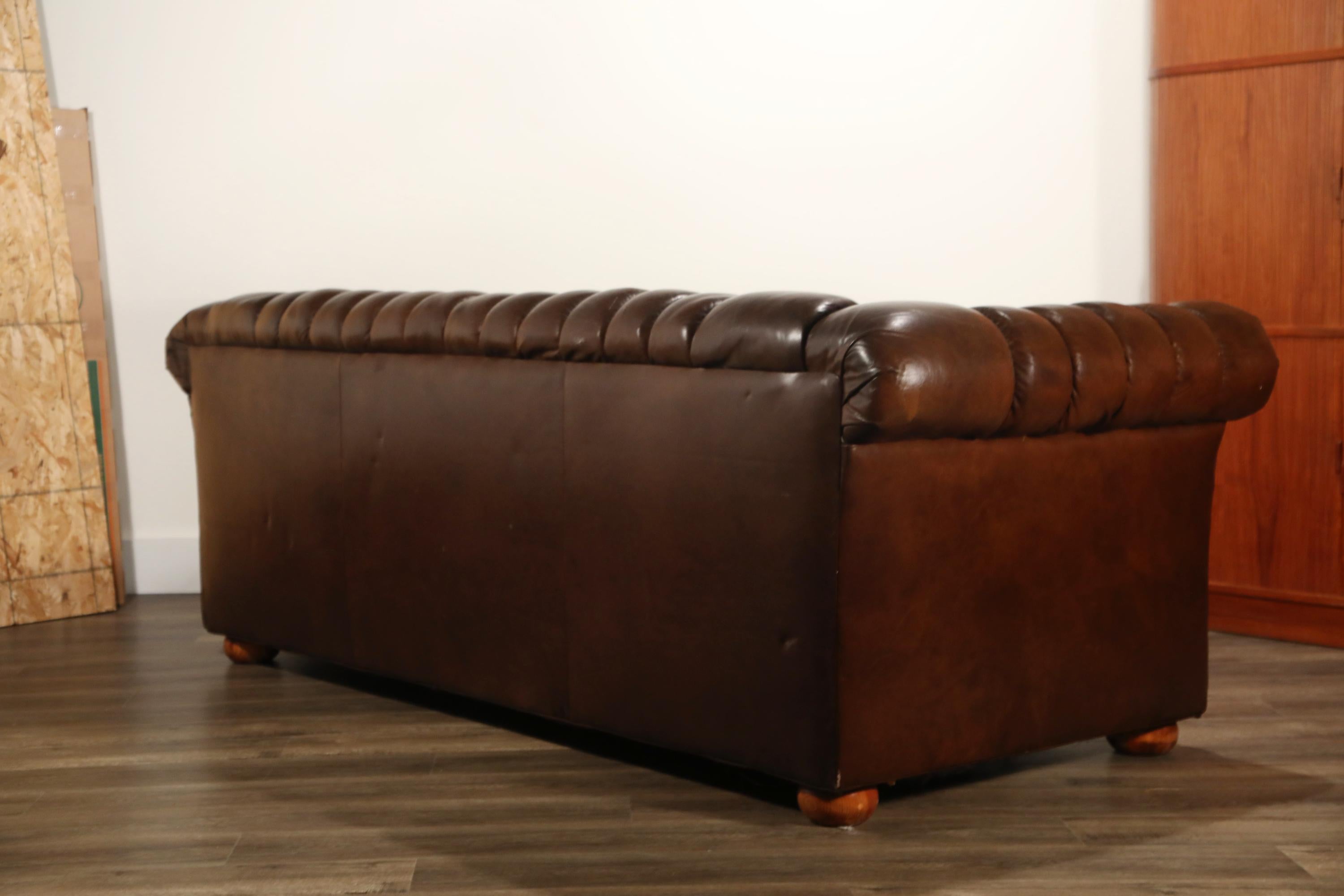 Brown Leather Button Tufted Chesterfield Sofa 2