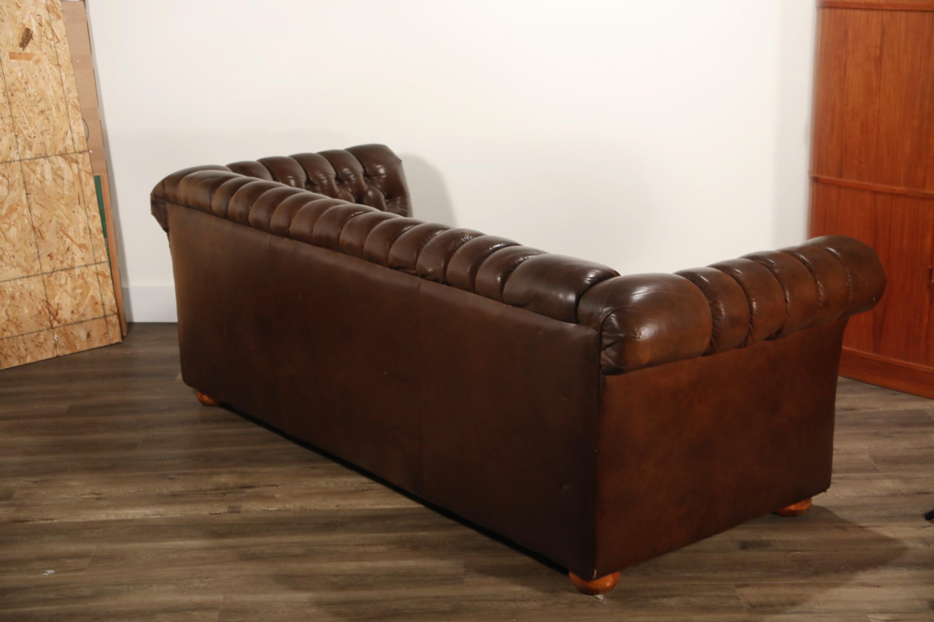 Brown Leather Button Tufted Chesterfield Sofa 3
