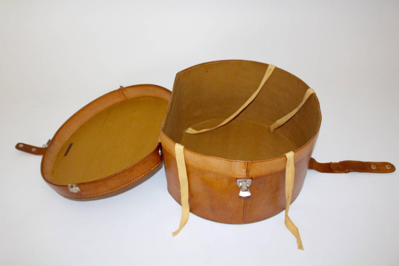 Mid Century Modern Vintage Brown Leather Case Austria, circa 1950 For Sale 1