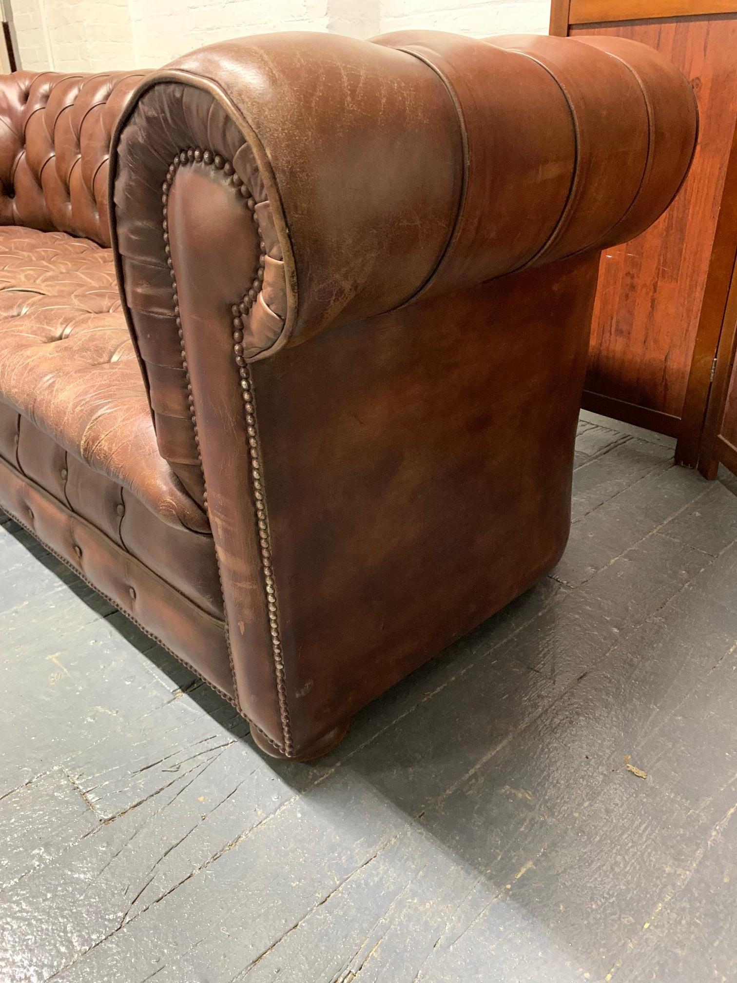 chesterfield sofa brown