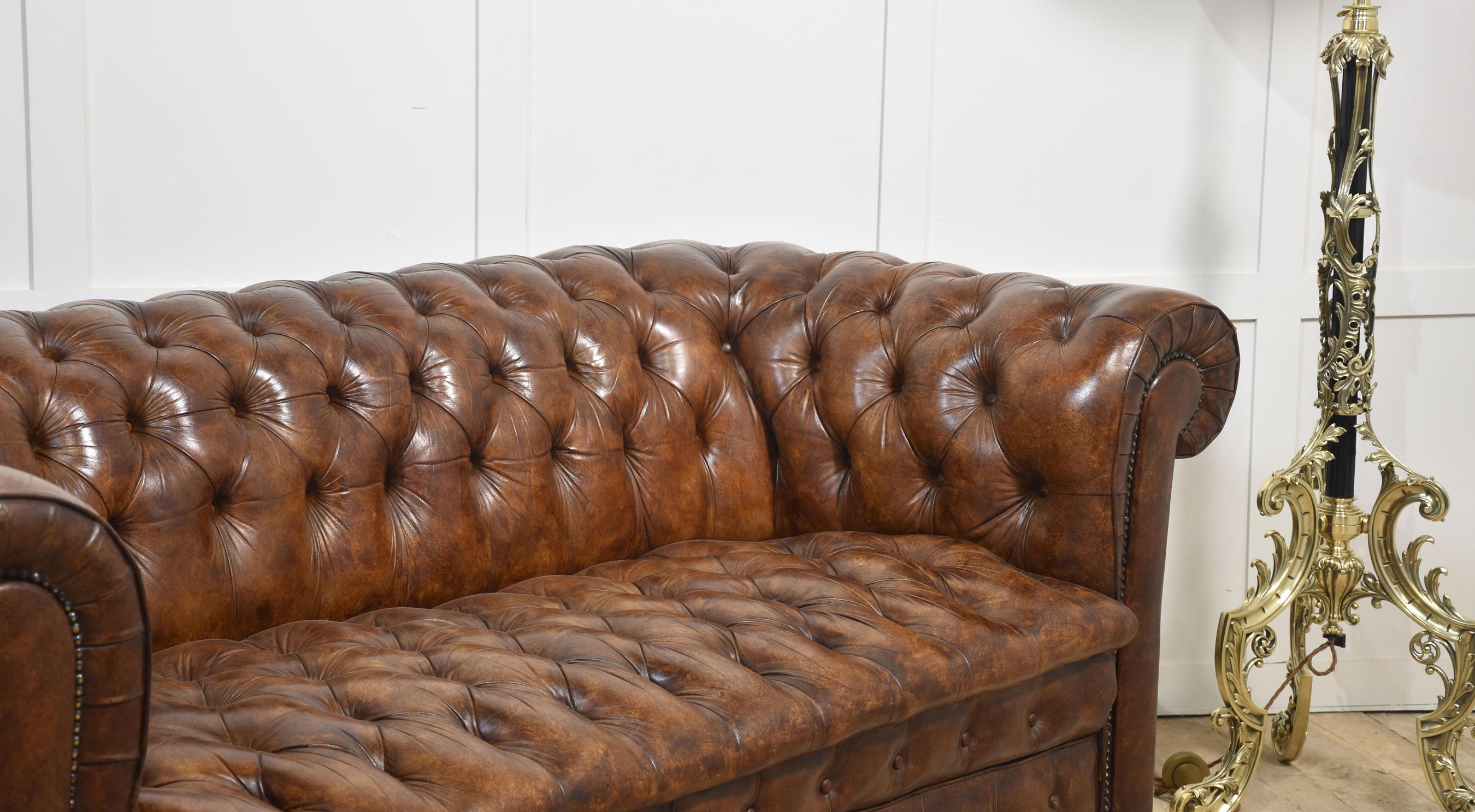 Brown leather deep buttoned chesterfield 4