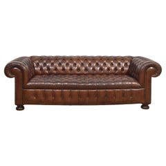 Chesterfield abotonado de cuero marrón
