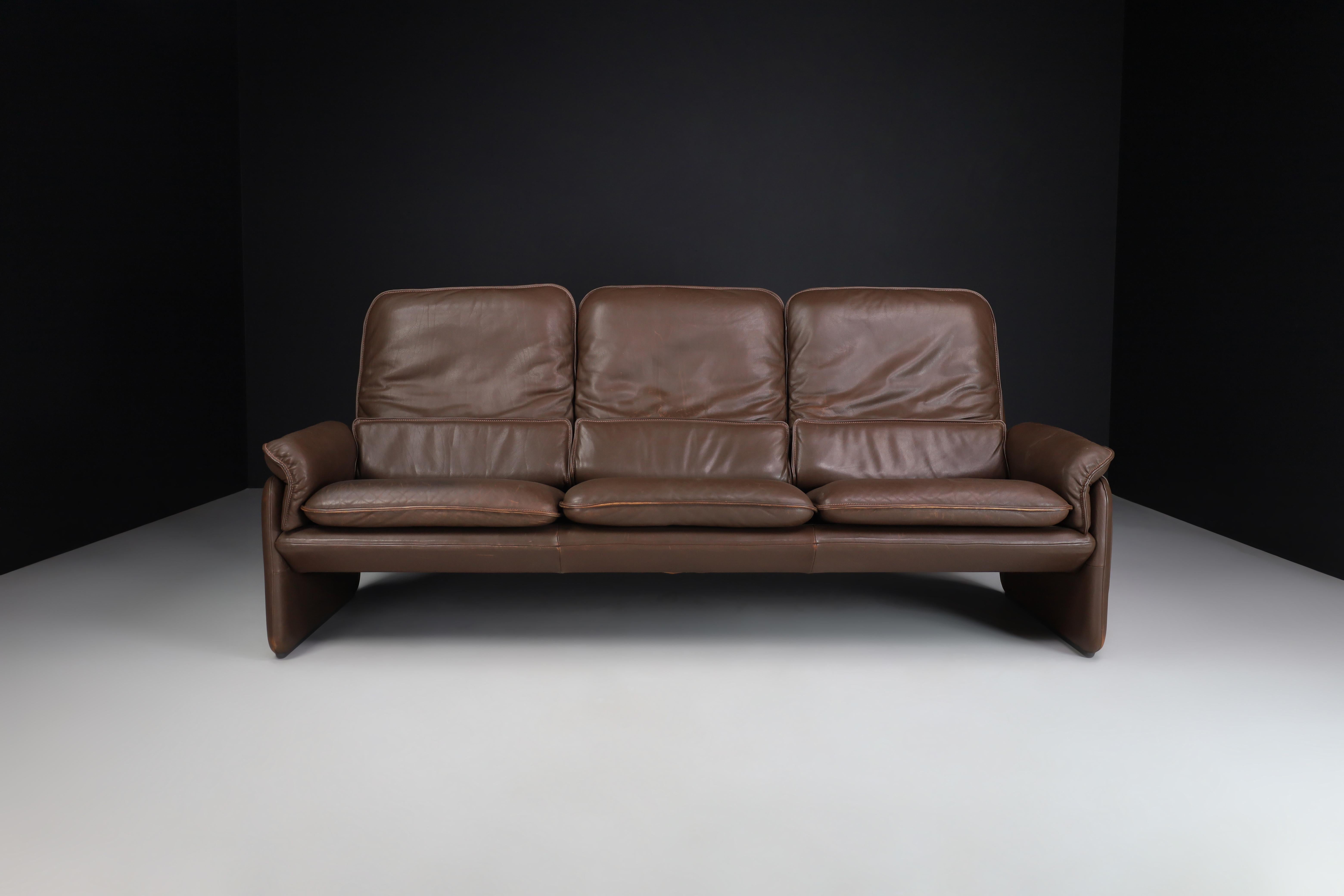 Swiss Brown Leather DS 61 Sofa by De Sede Switserland 1970s For Sale