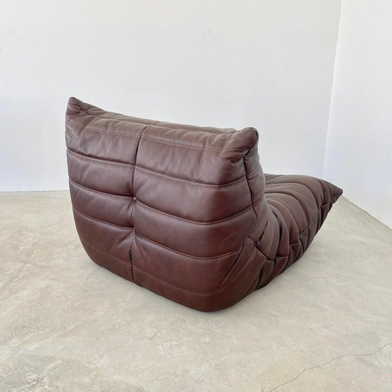 Mid-Century Modern Brown Leather Fireside Togo Seat by Ligne Roset, 1980s France