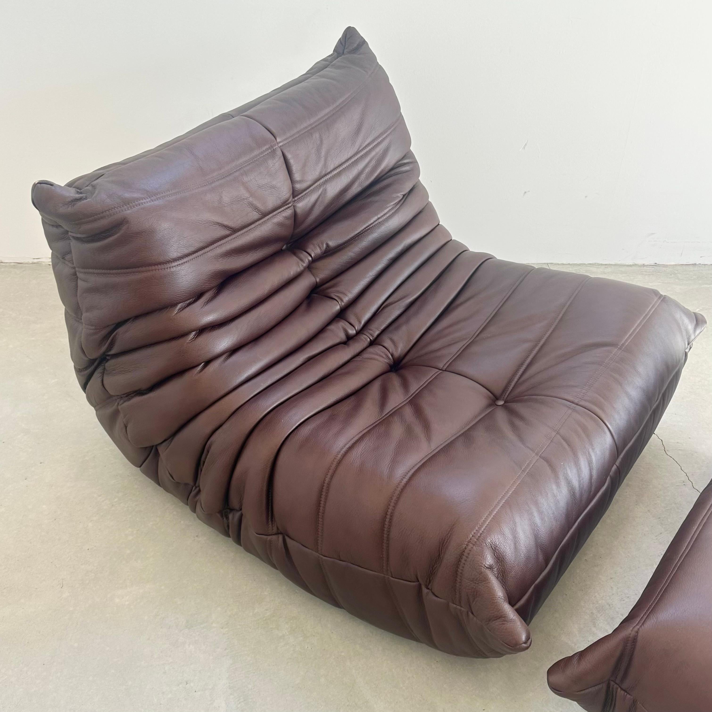 Brown Leather Fireside Togo Seat & Ottoman by Ligne Roset, 1980s France For Sale 4