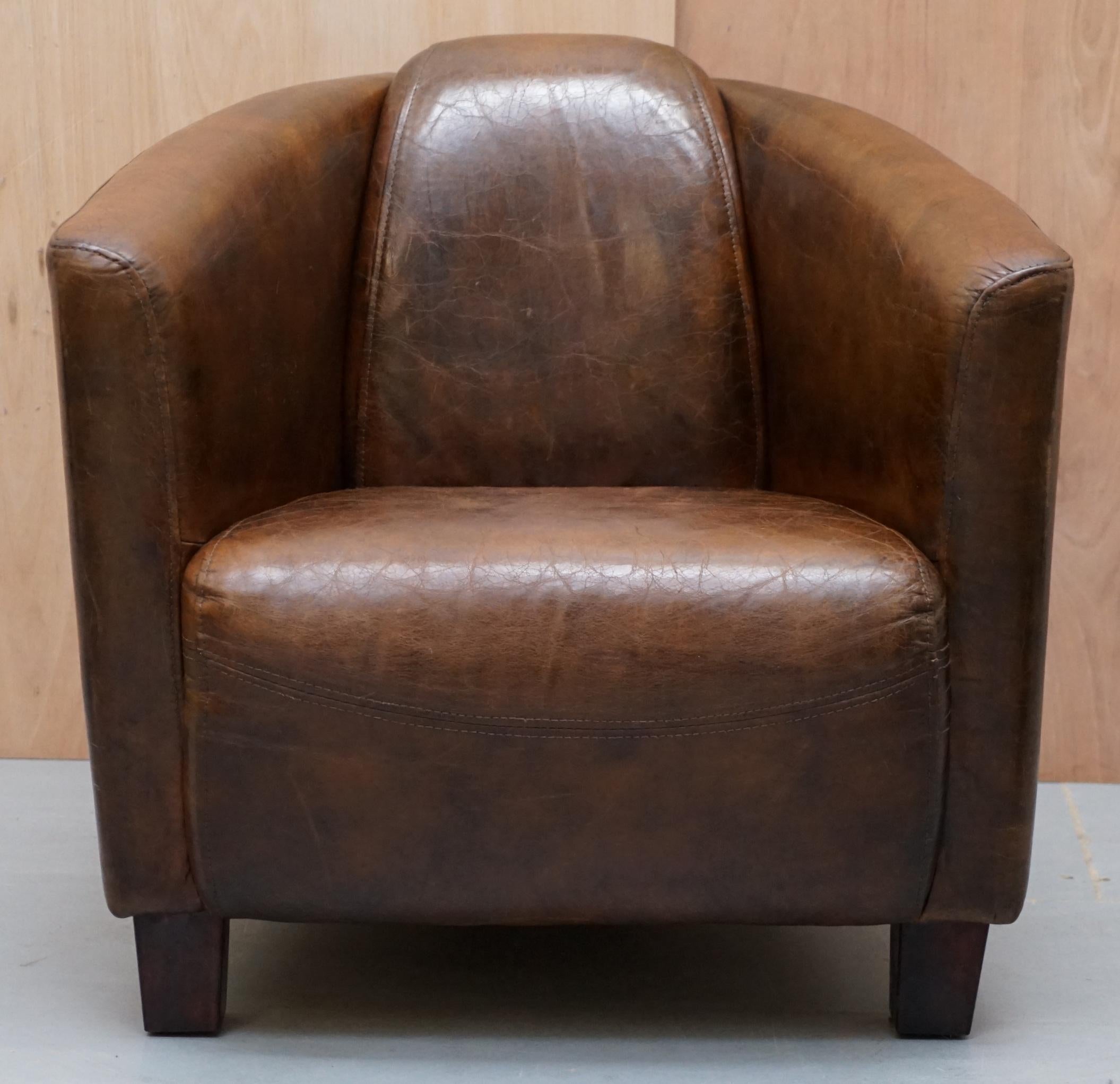 We are delighted to this lovely vintage aged brown leather Halo Rocket small armchair 

A good looking stylish piece, very compact in size so it takes up minimal space

In terms of the condition we have cleaned waxed and polished the chair from