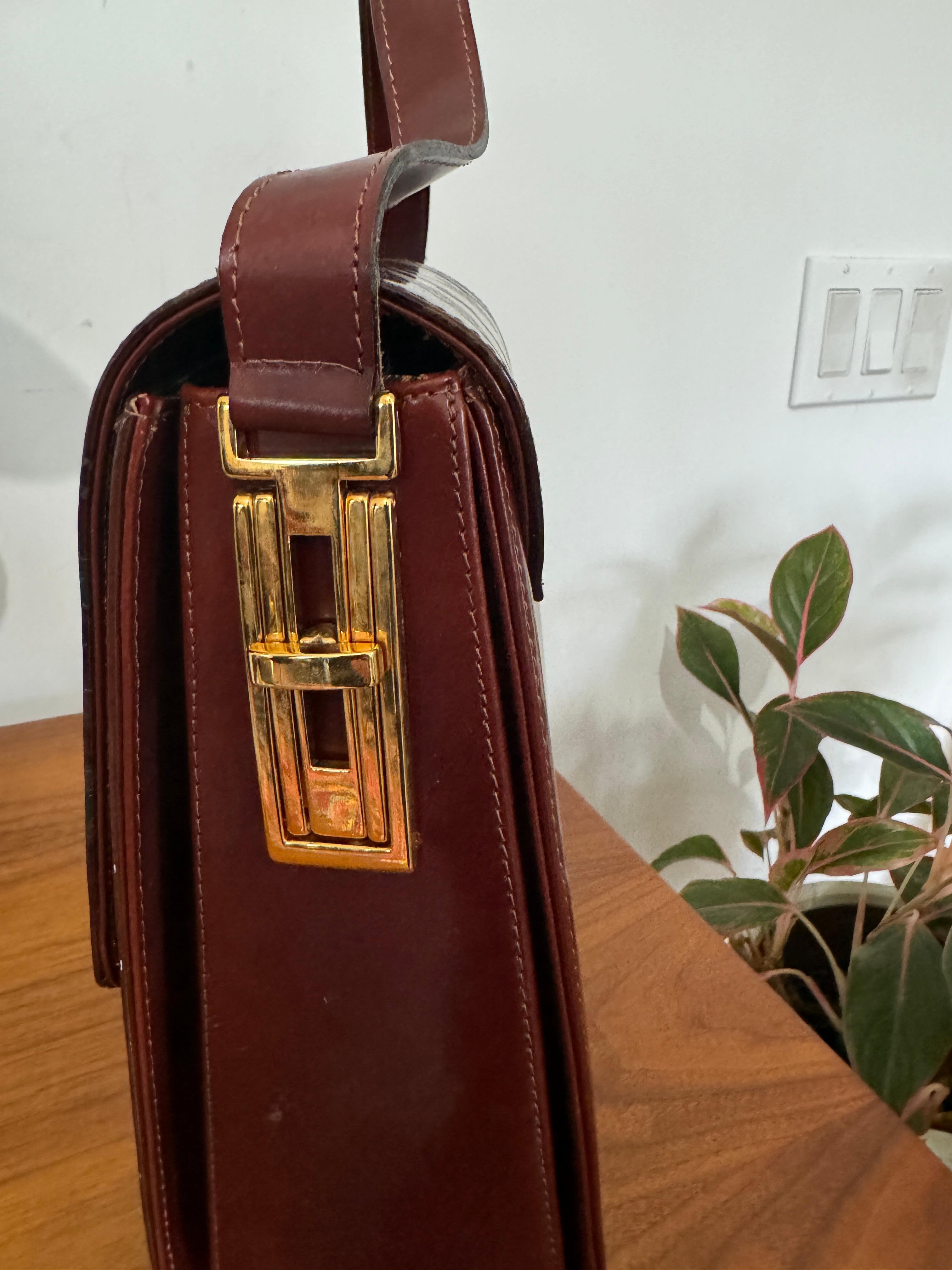 Braune Lederhandtasche mit Pferdegebiss in Italien hergestellt im Angebot 5