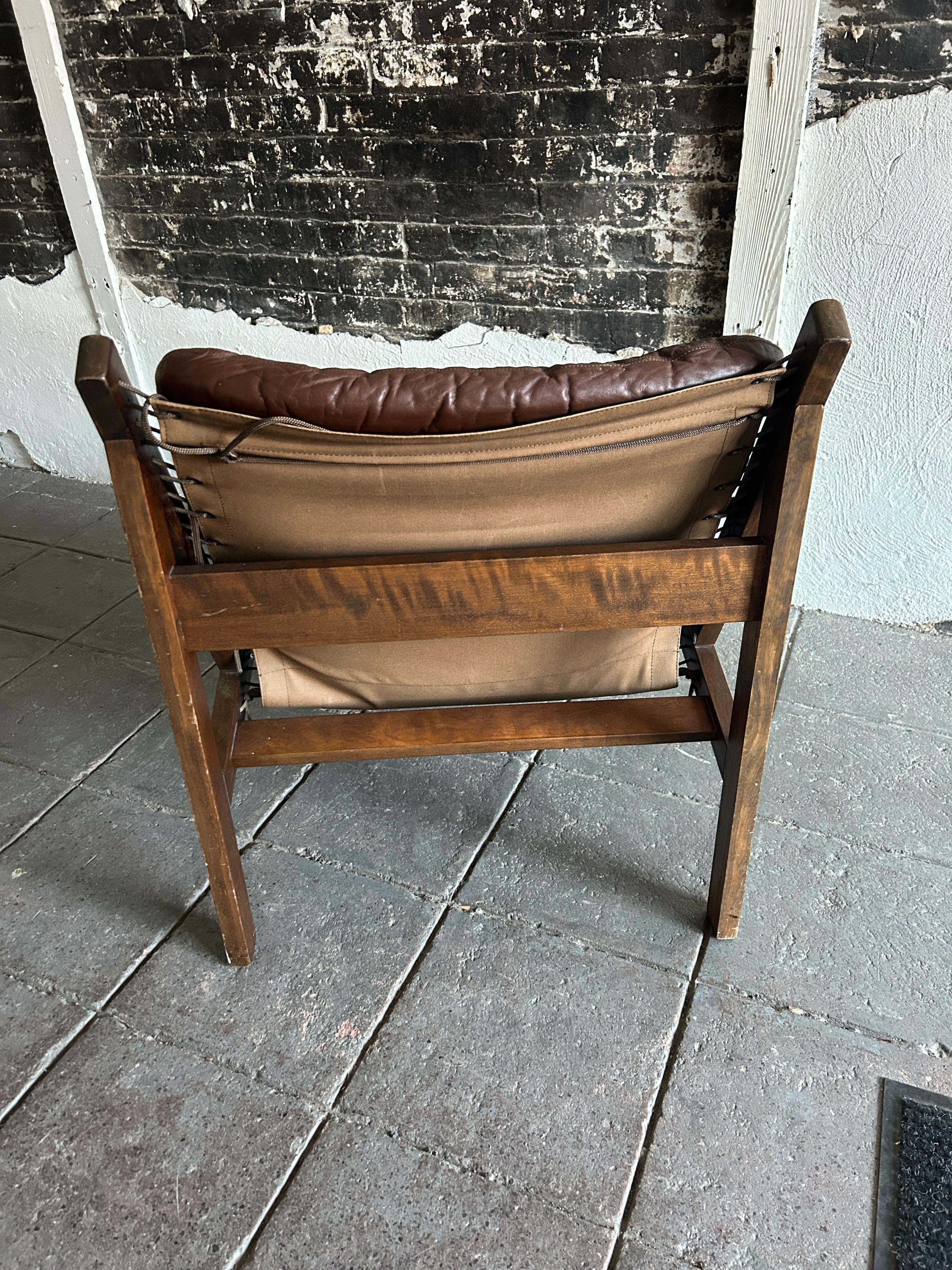 Mid-Century Modern Brown Leather “Hunter” Safari Rosewood Lounge Chair by Torbjørn Afdal, Bruksbo For Sale