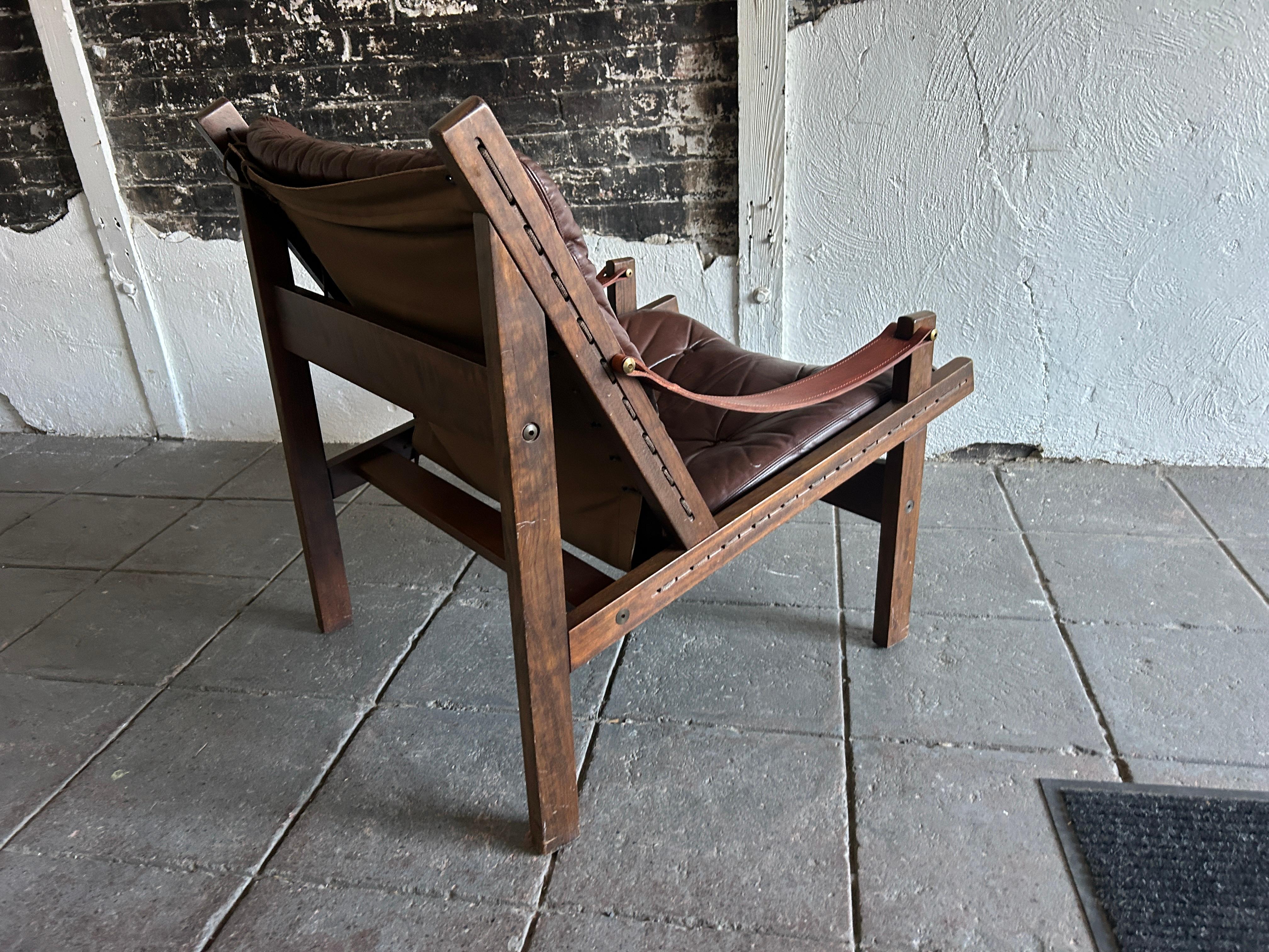 Norwegian Brown Leather “Hunter” Safari Rosewood Lounge Chair by Torbjørn Afdal, Bruksbo For Sale