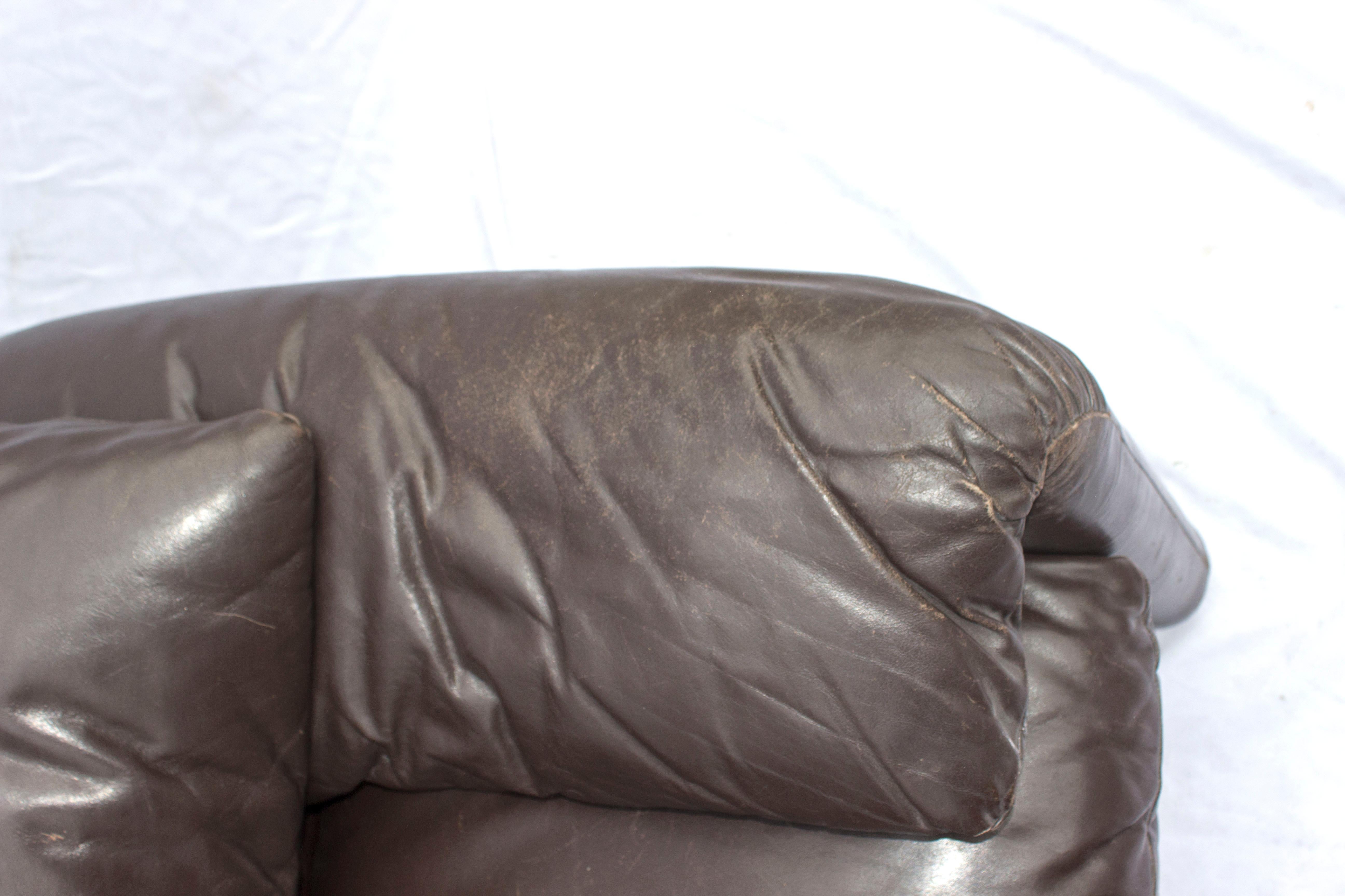 Brown Leather Lounge Chair 