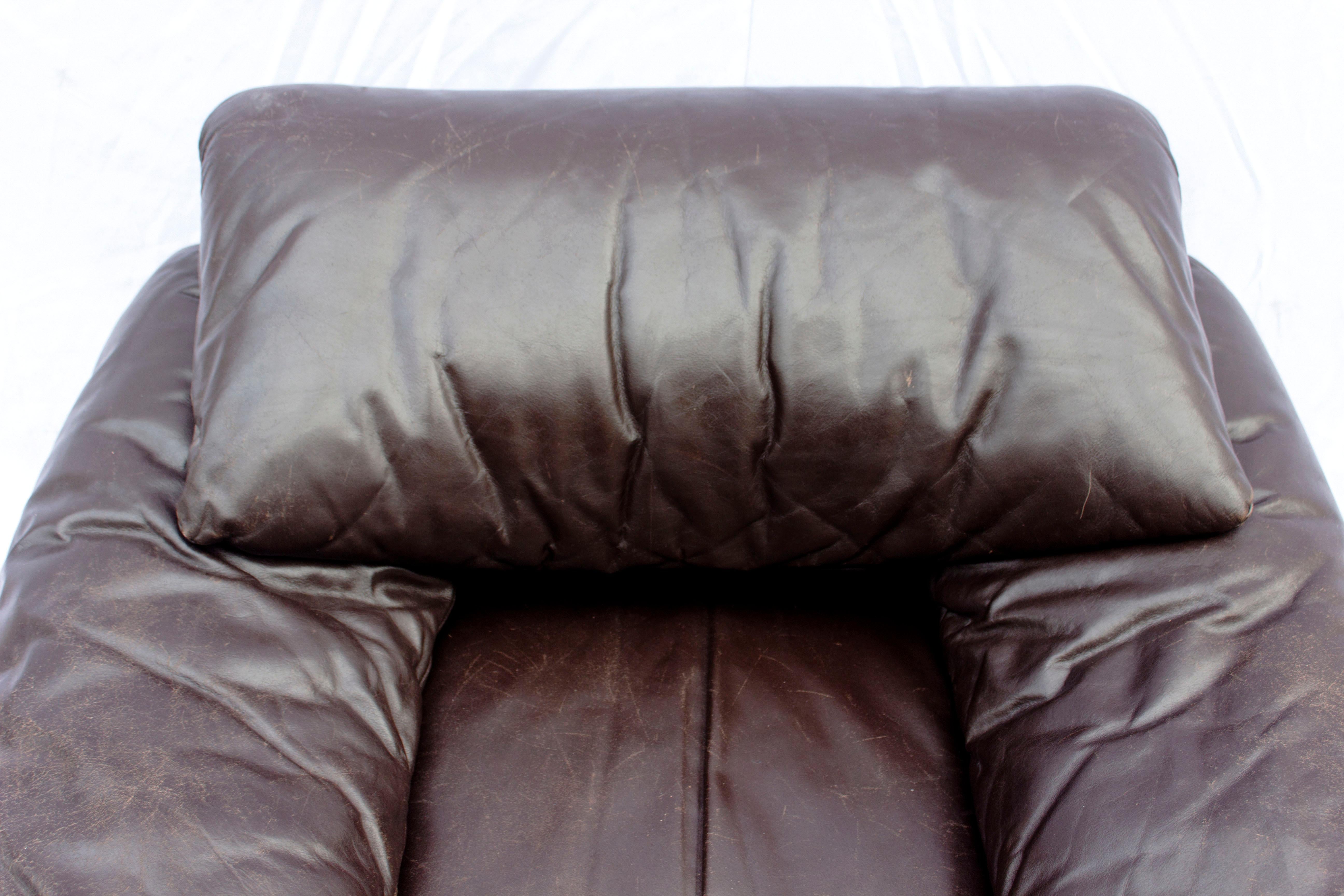 Brown Leather Lounge Chair 