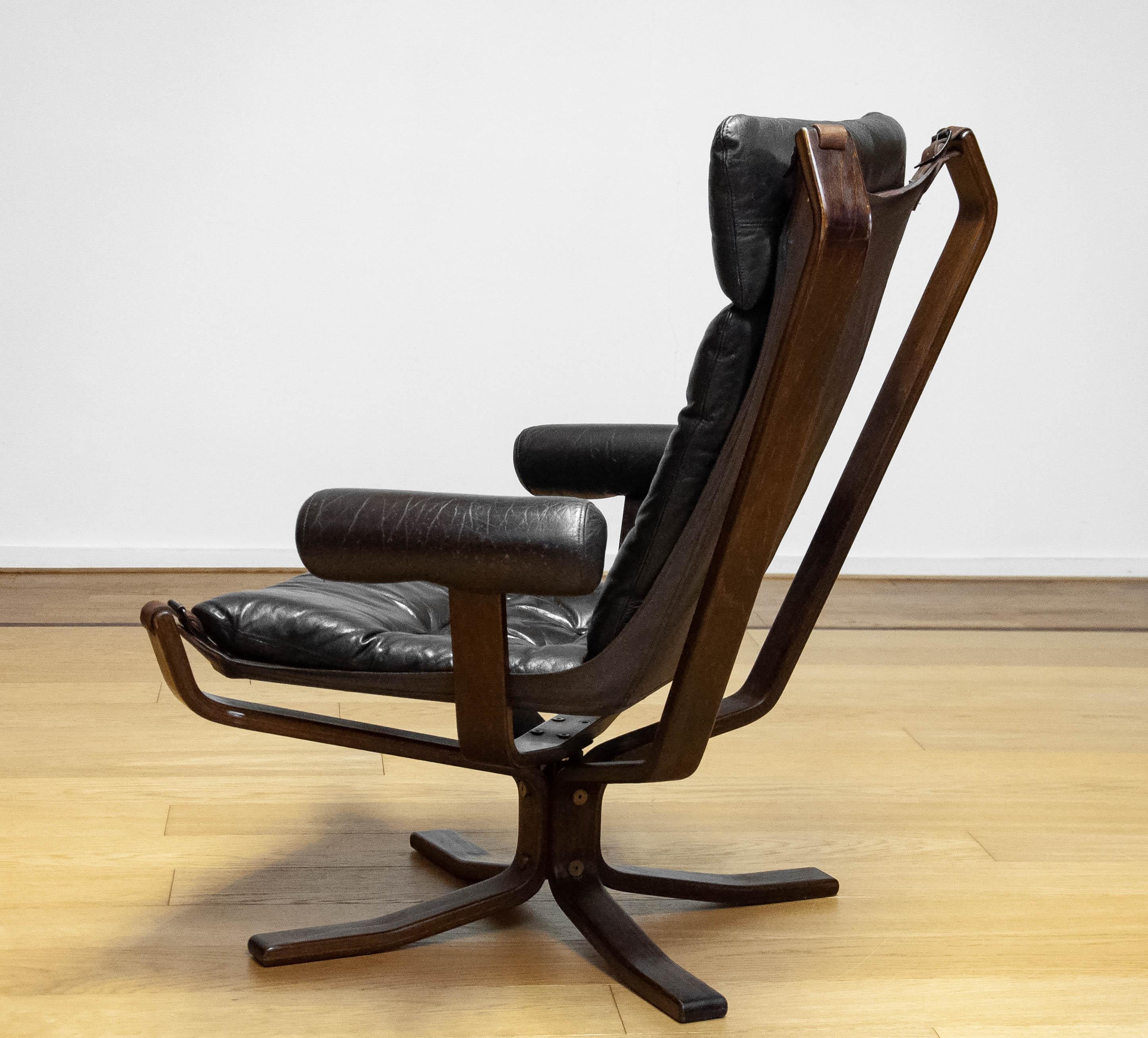 Brown Leather Lounge Chair 'Model Superstar