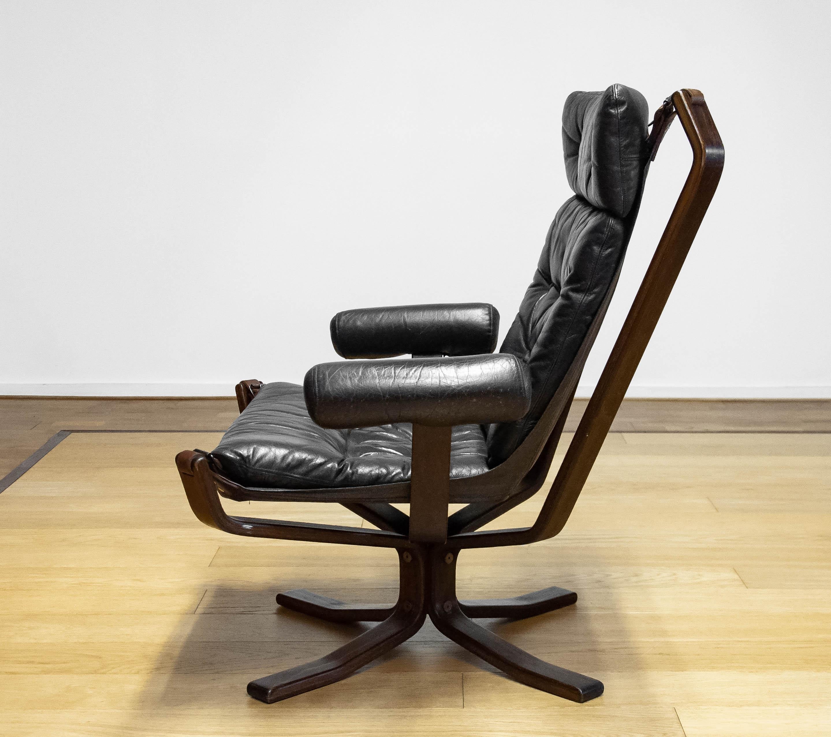 Brown Leather Lounge Chair 'Model Superstar