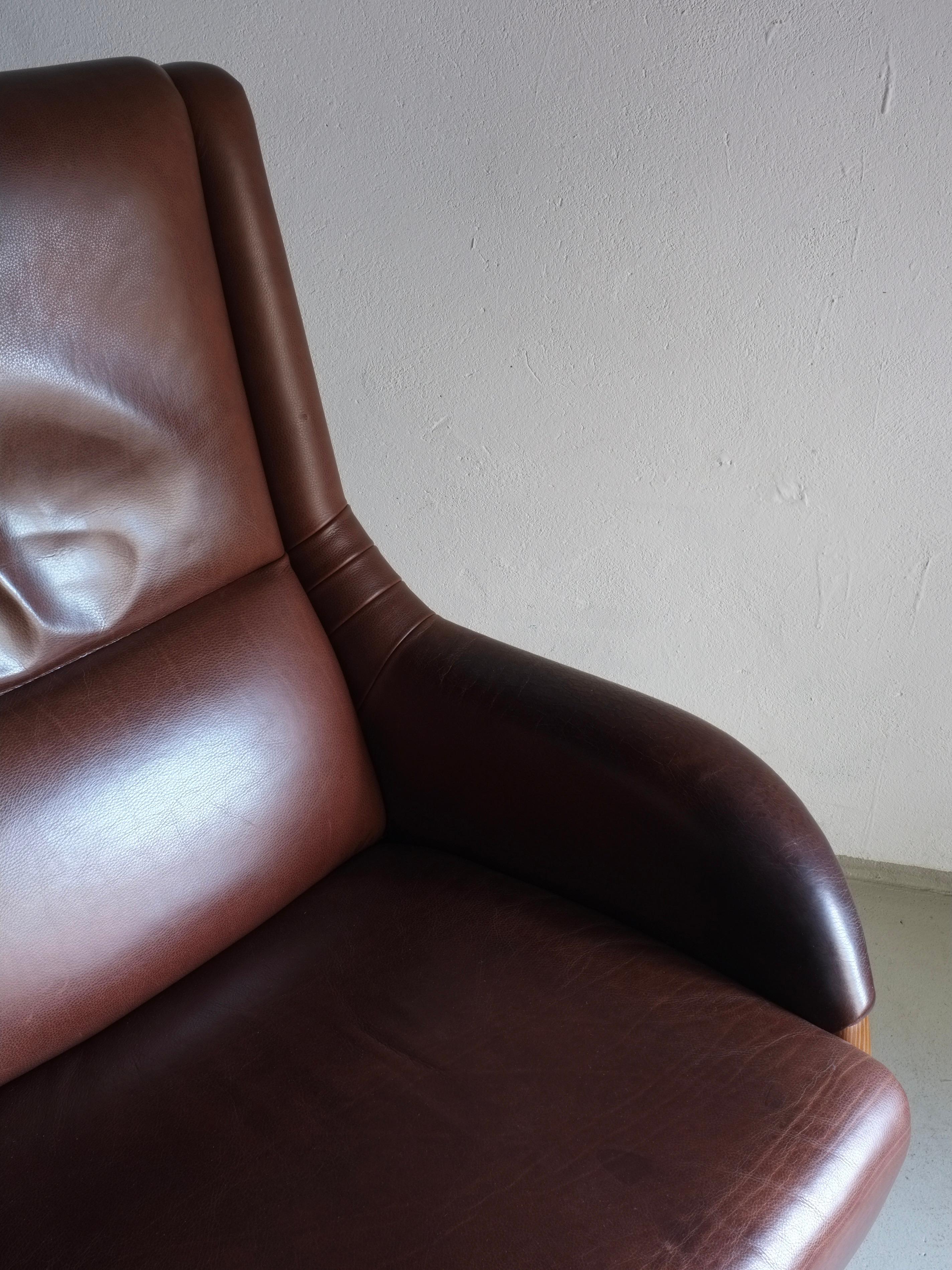 Silla de salón de cuero marrón, Países Bajos, años 80 en venta 4