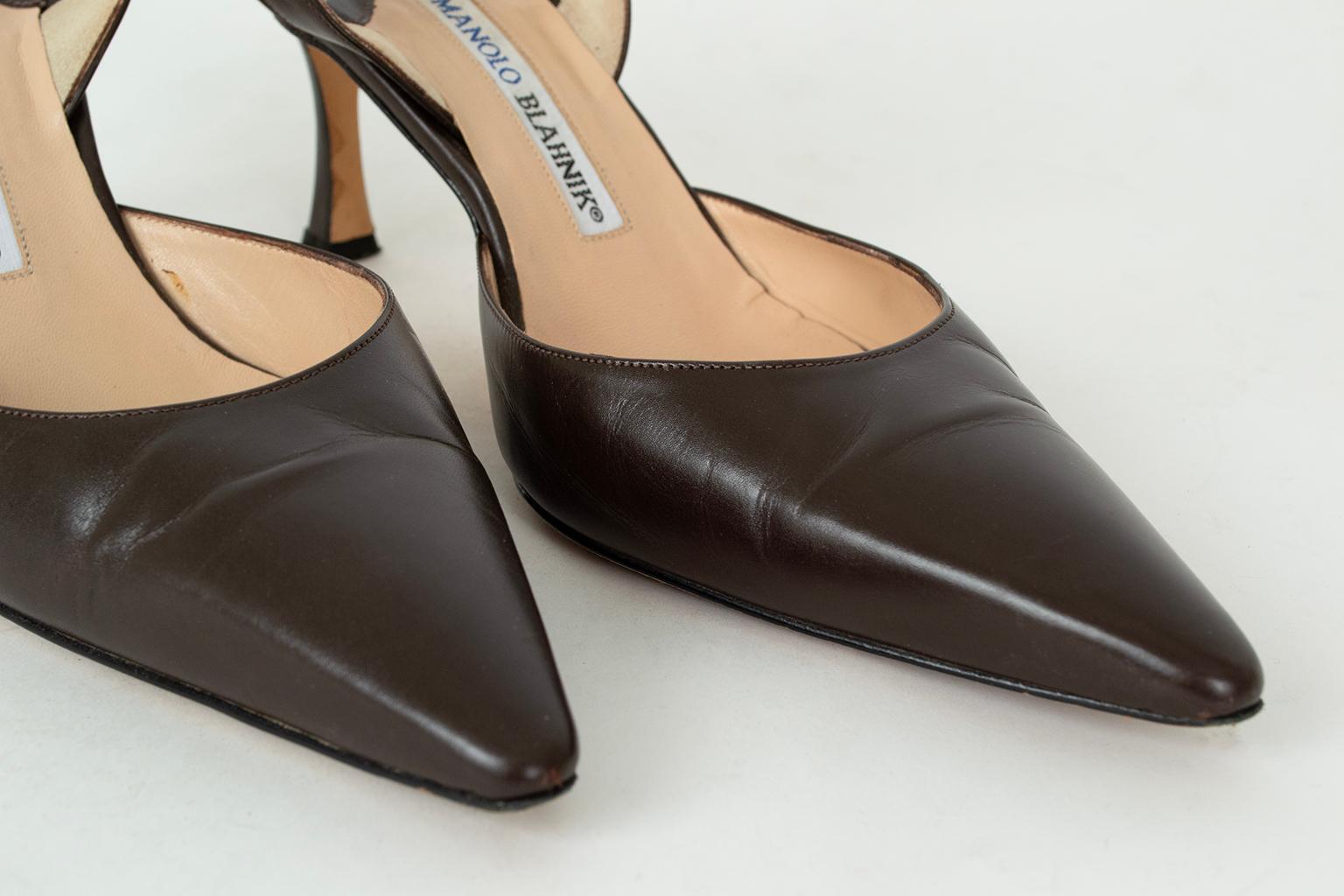 Braunes Leder Manolo Blahnik Carolyne Slingback 70 mm Pump, IT 38.5 (US 8 - 8.5) im Zustand „Gut“ im Angebot in Tucson, AZ