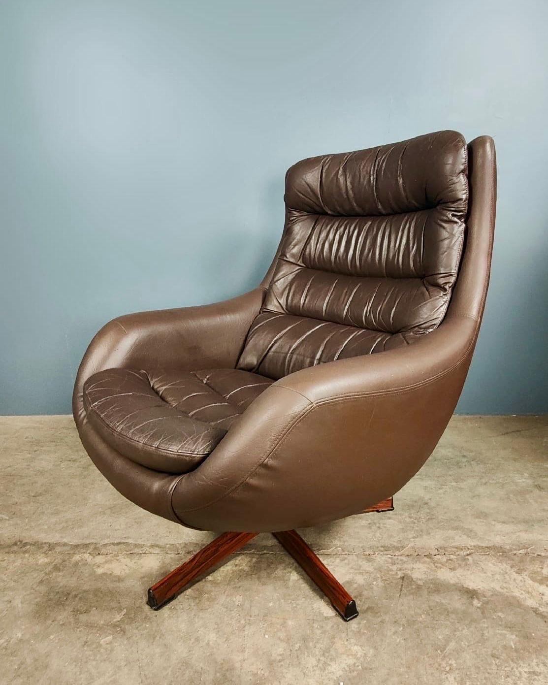 Mid-Century Modern Brown Leather Mid Century Overman Swedish Swivel Lounge Chair Vintage Retro MCM