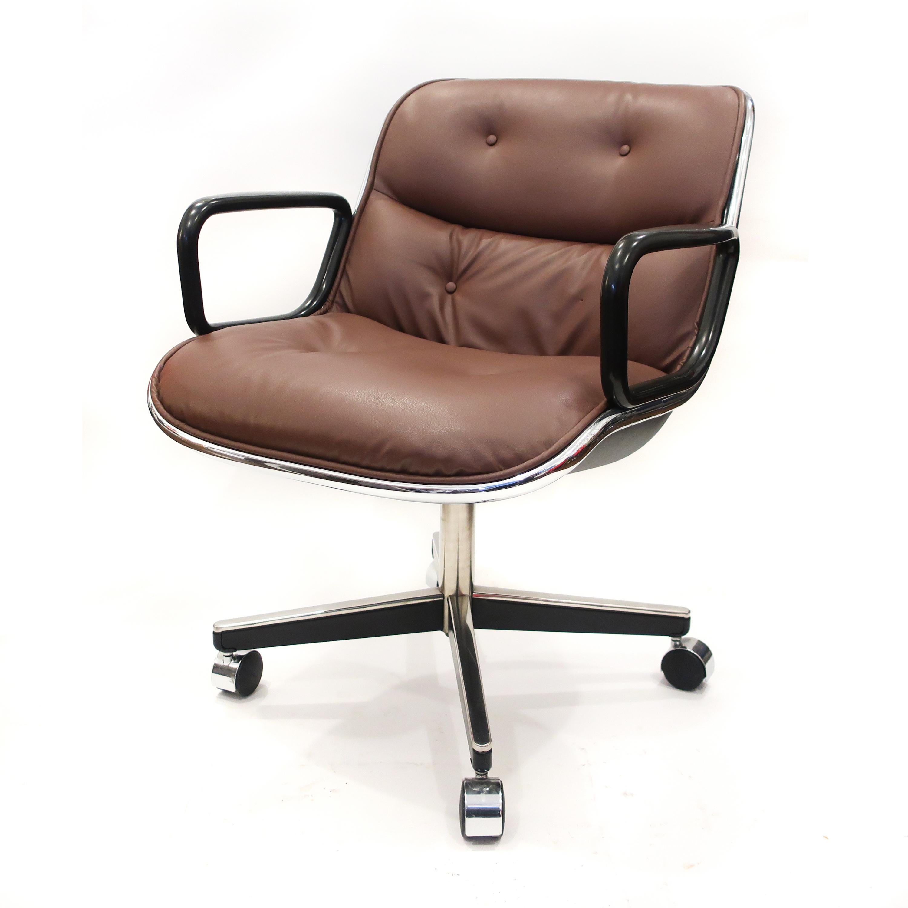 Designed by Charles Pollock (an apprentice of George Nelson) in 1963 for Knoll, the Pollock Executive Chair is both a true stylish classic of modern design and it’s comfortable! Featuring what Pollock described as “rim technology” - the use of a