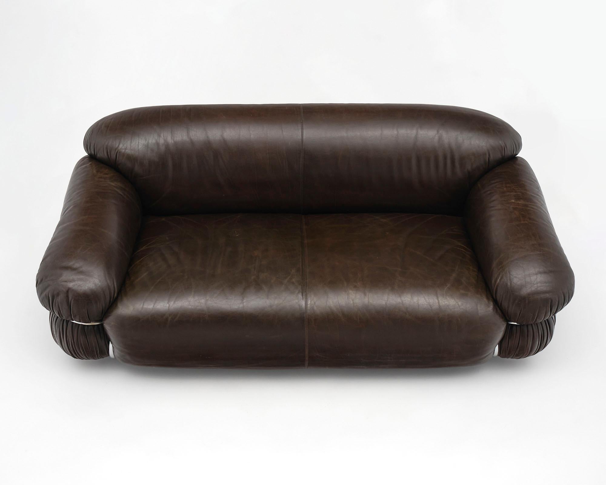 Brown Leather Sesann Sofa by Gianfranco Frattini for Cassina In Good Condition For Sale In Austin, TX