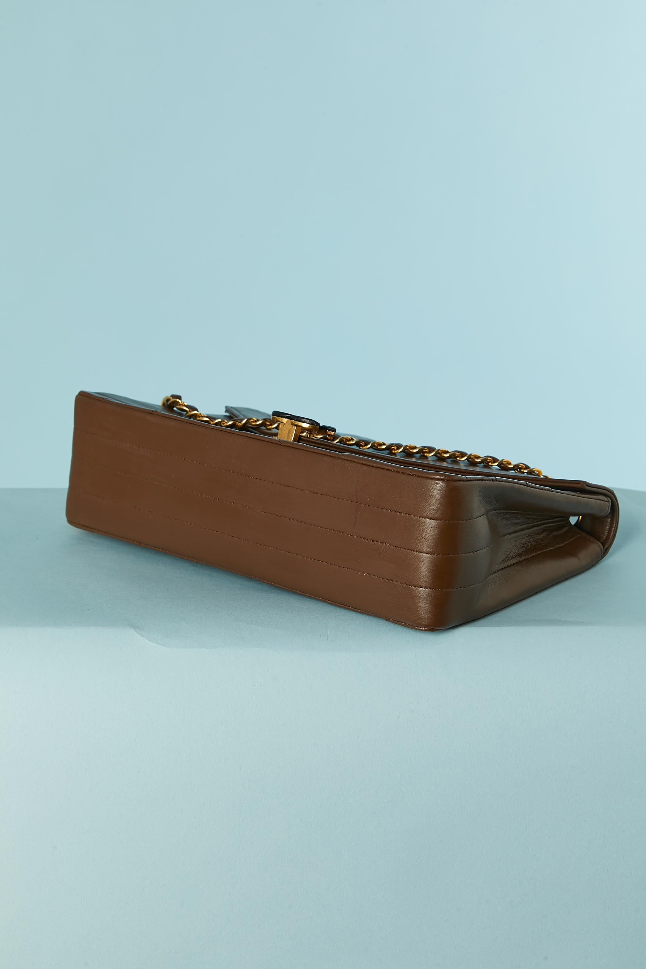 Brown leather shoulder bag with top-stitching and chain Chanel Circa 1984 For Sale 2