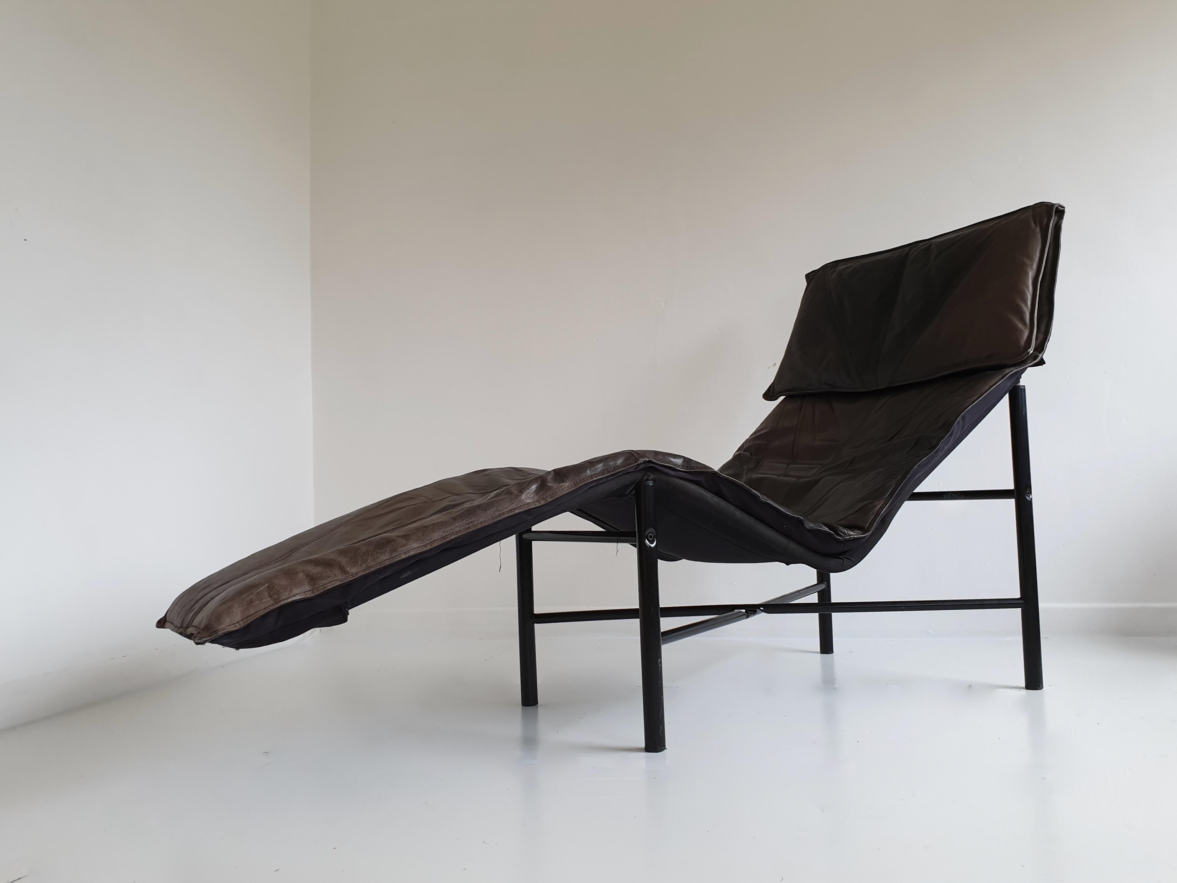 Mid-Century Modern Brown Leather 'Skye' Chaise by Tord Björklund for Ikea, circa 1980