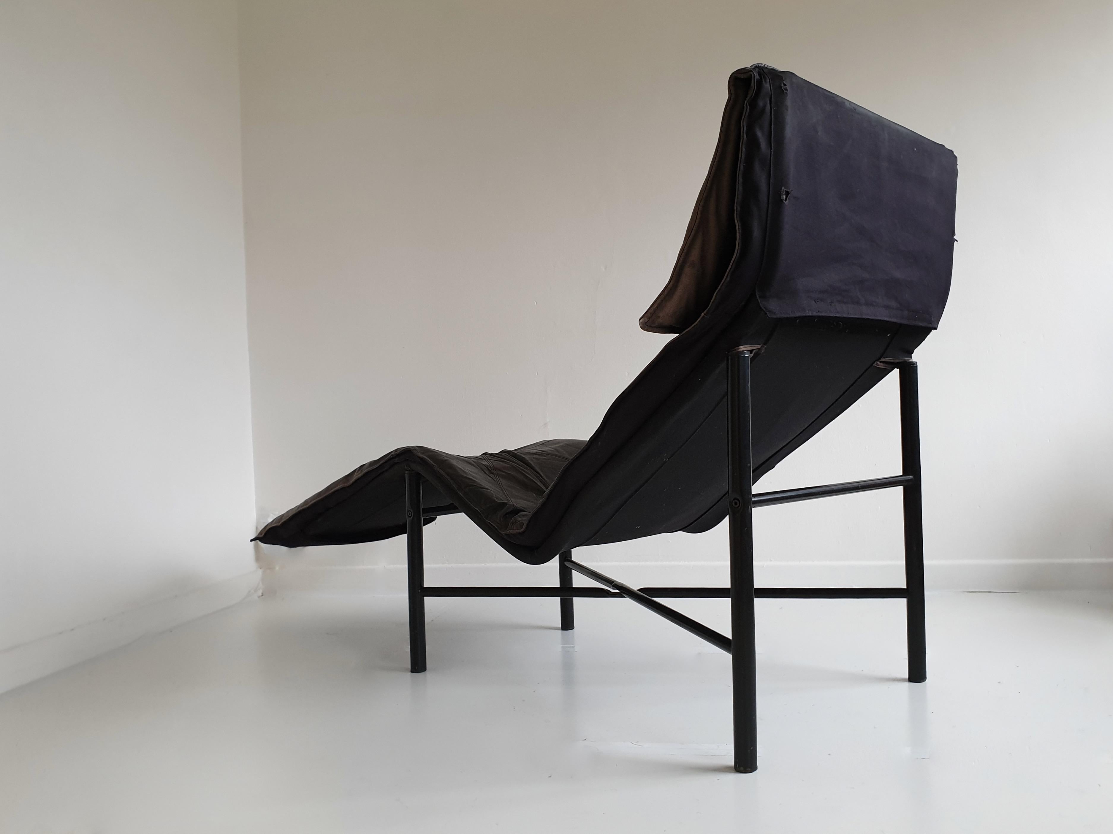 Swedish Brown Leather 'Skye' Chaise by Tord Björklund for Ikea, circa 1980