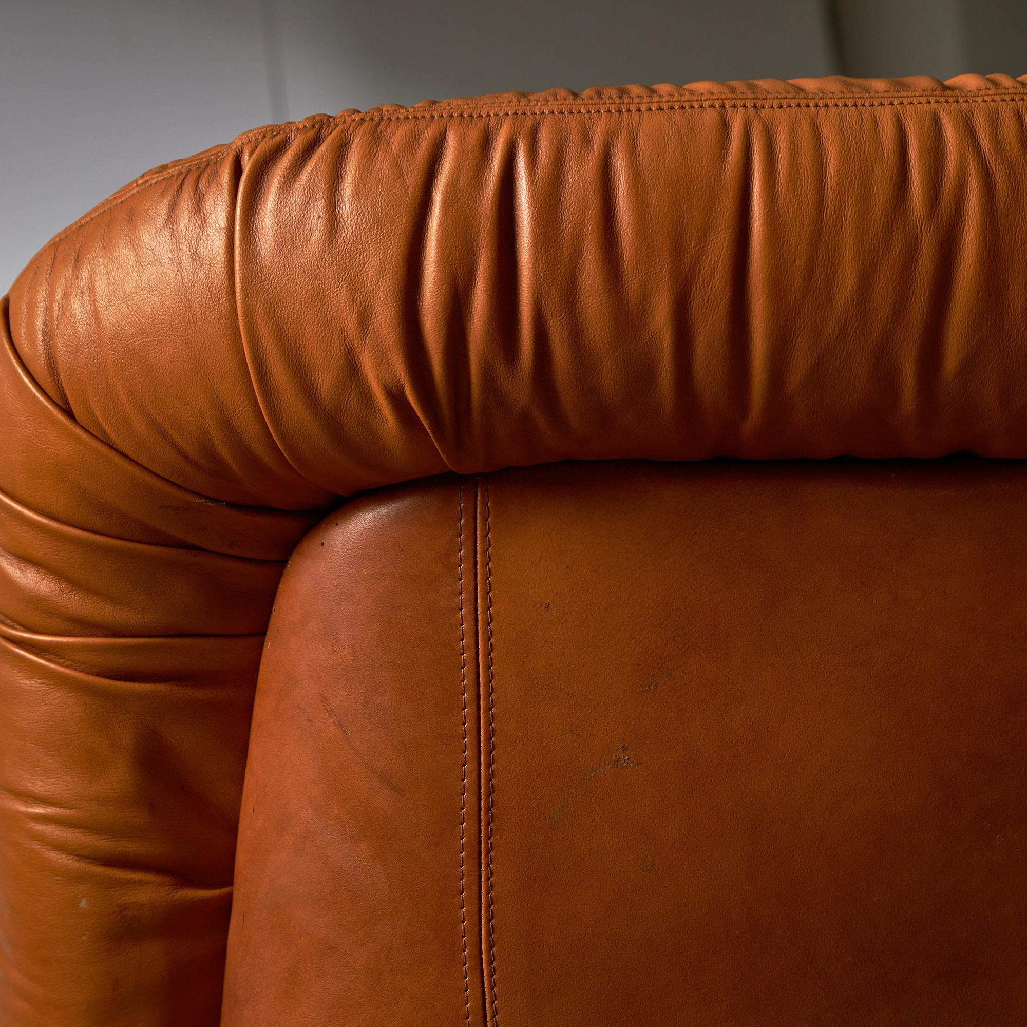 Brown Leather Sofa Set, Italy, 1970s For Sale 9