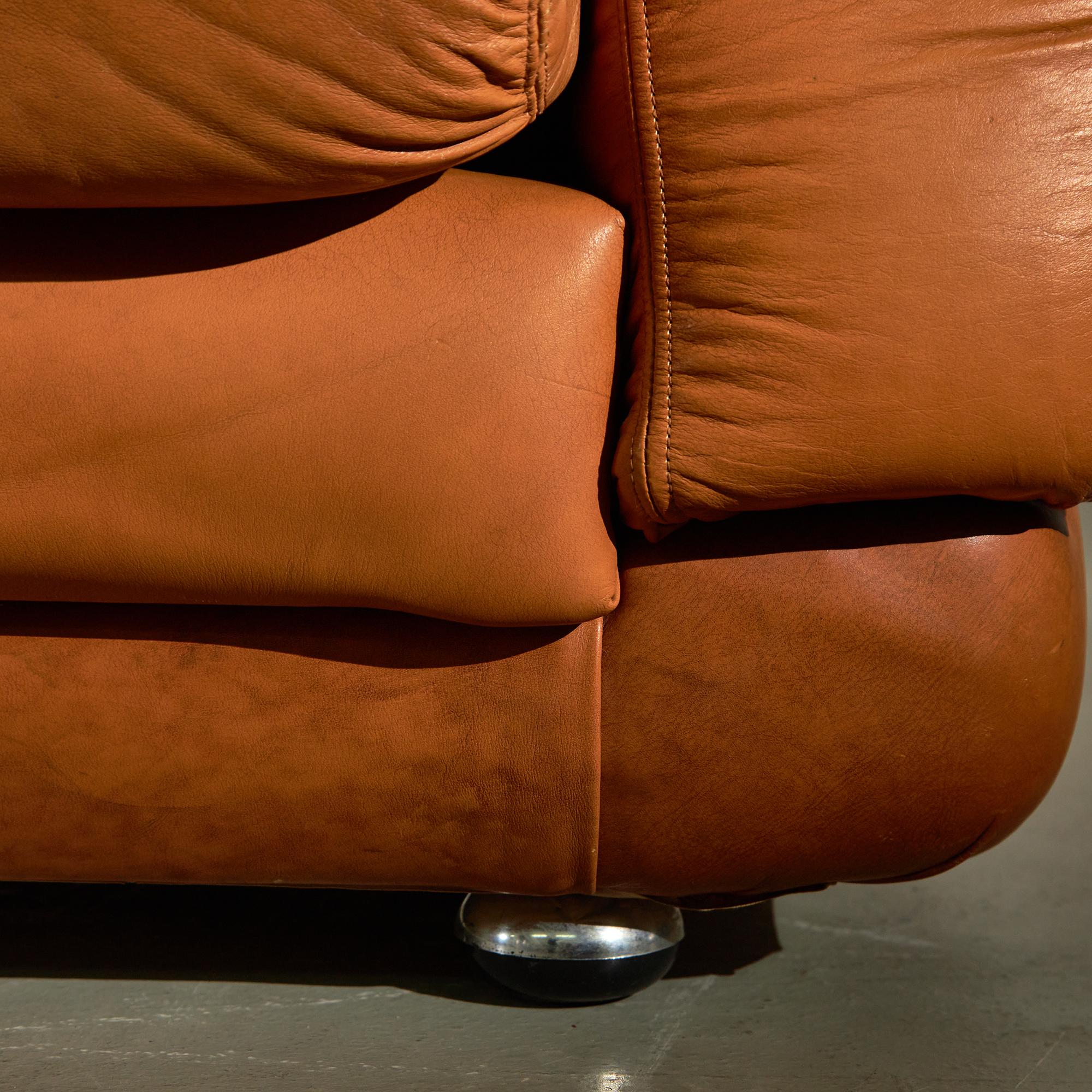Brown Leather Sofa Set, Italy, 1970s For Sale 11