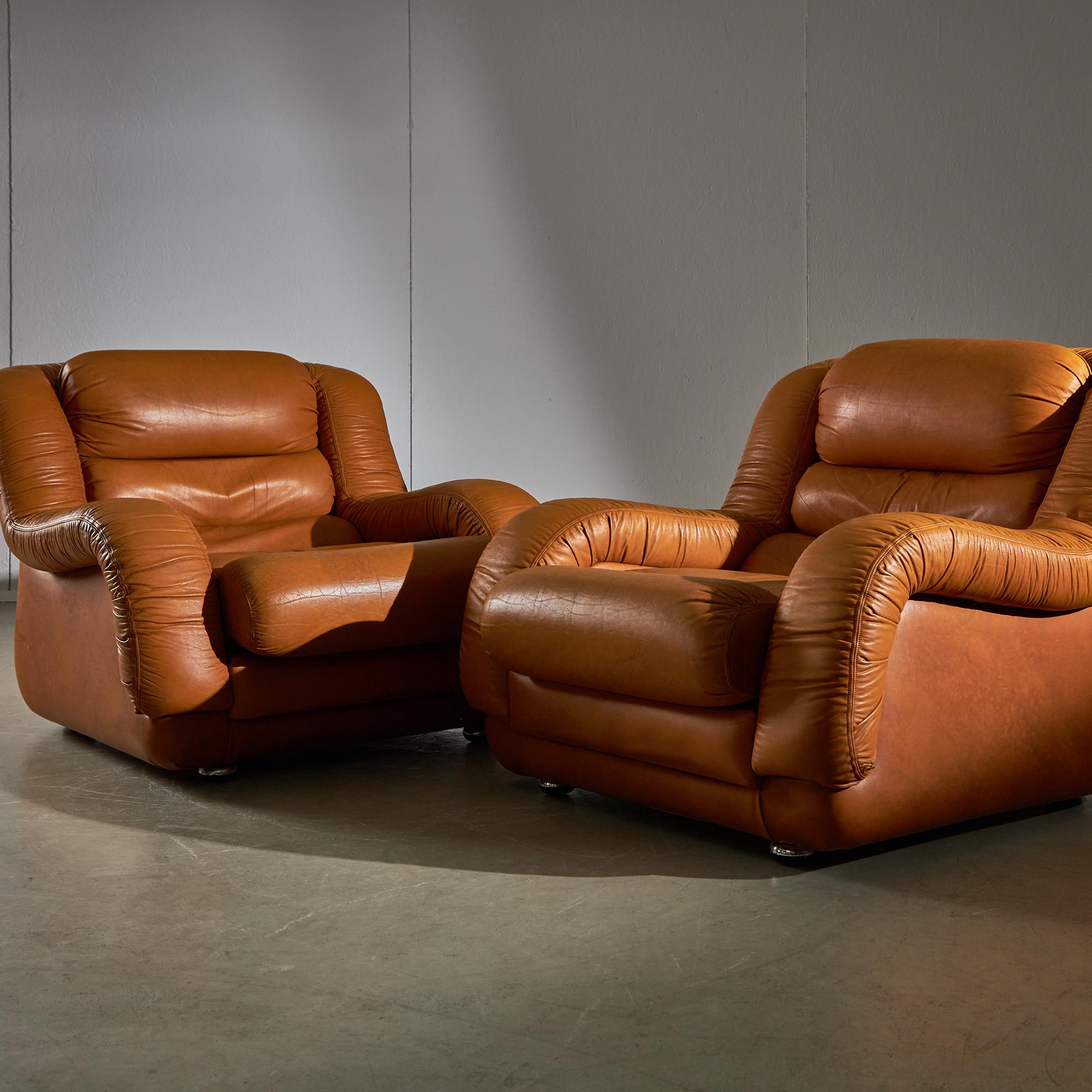 Late 20th Century Brown Leather Sofa Set, Italy, 1970s For Sale