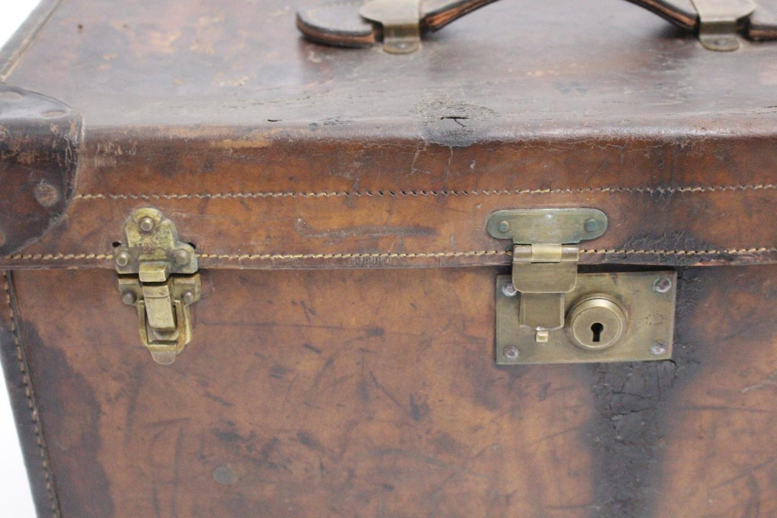 Art Deco Vintage Brown Leather Suitcase circa 1920, Austria For Sale