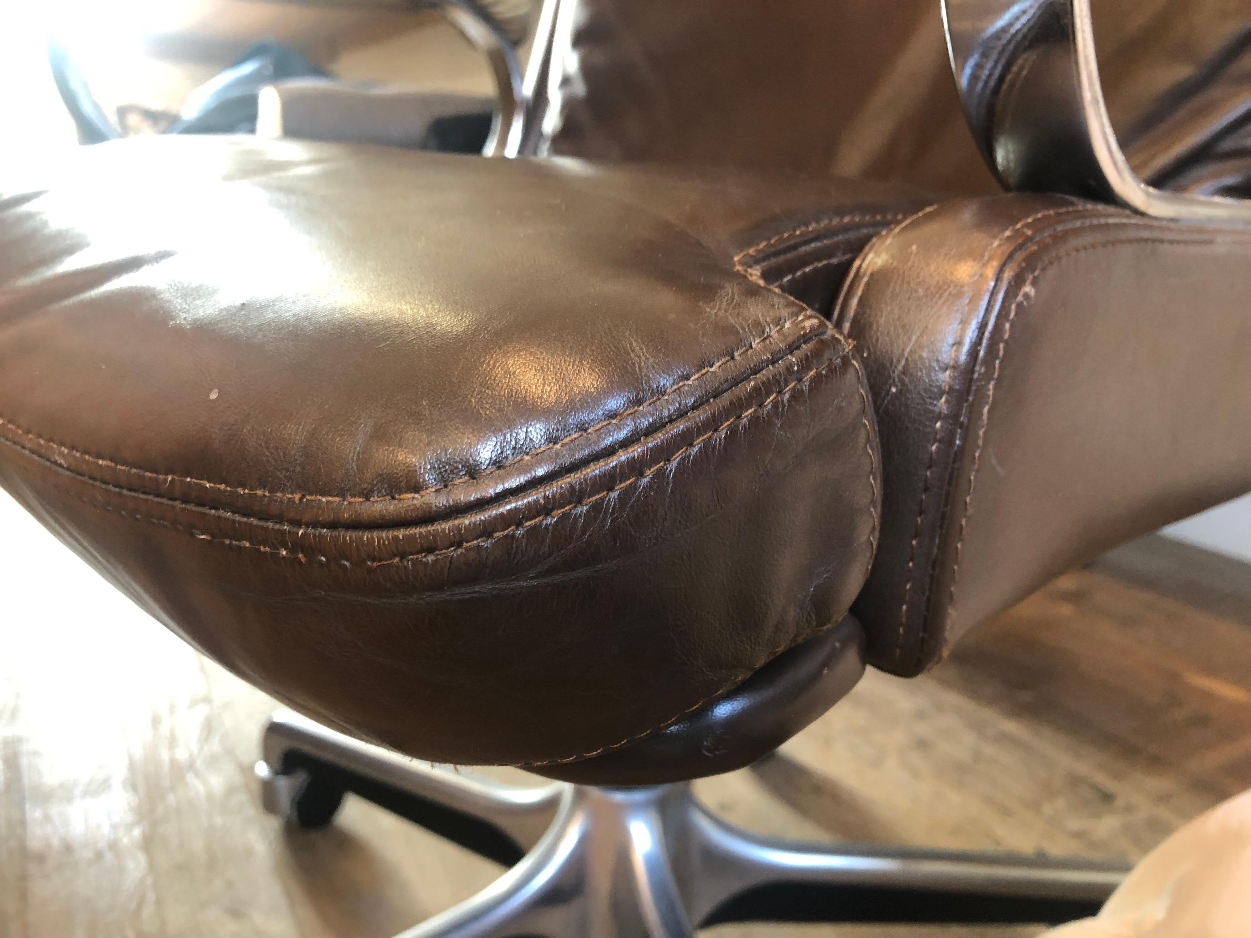 Brown Leather Used Swivel Chair by Züco Design / Zueco, Switzerland (Ende des 20. Jahrhunderts)