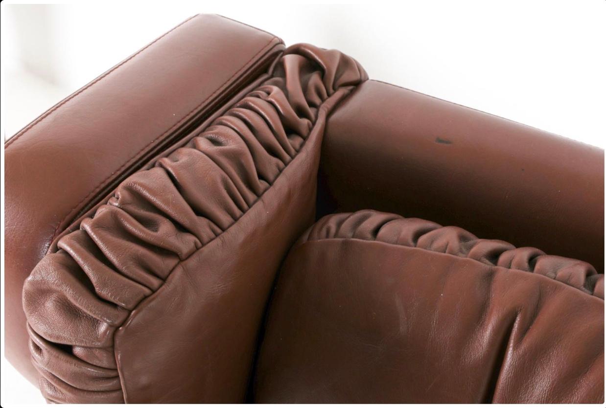 Paire de chaises à accoudoirs à dossier ailé en cuir Brown dans le style de Børge Mogensen en vente 1