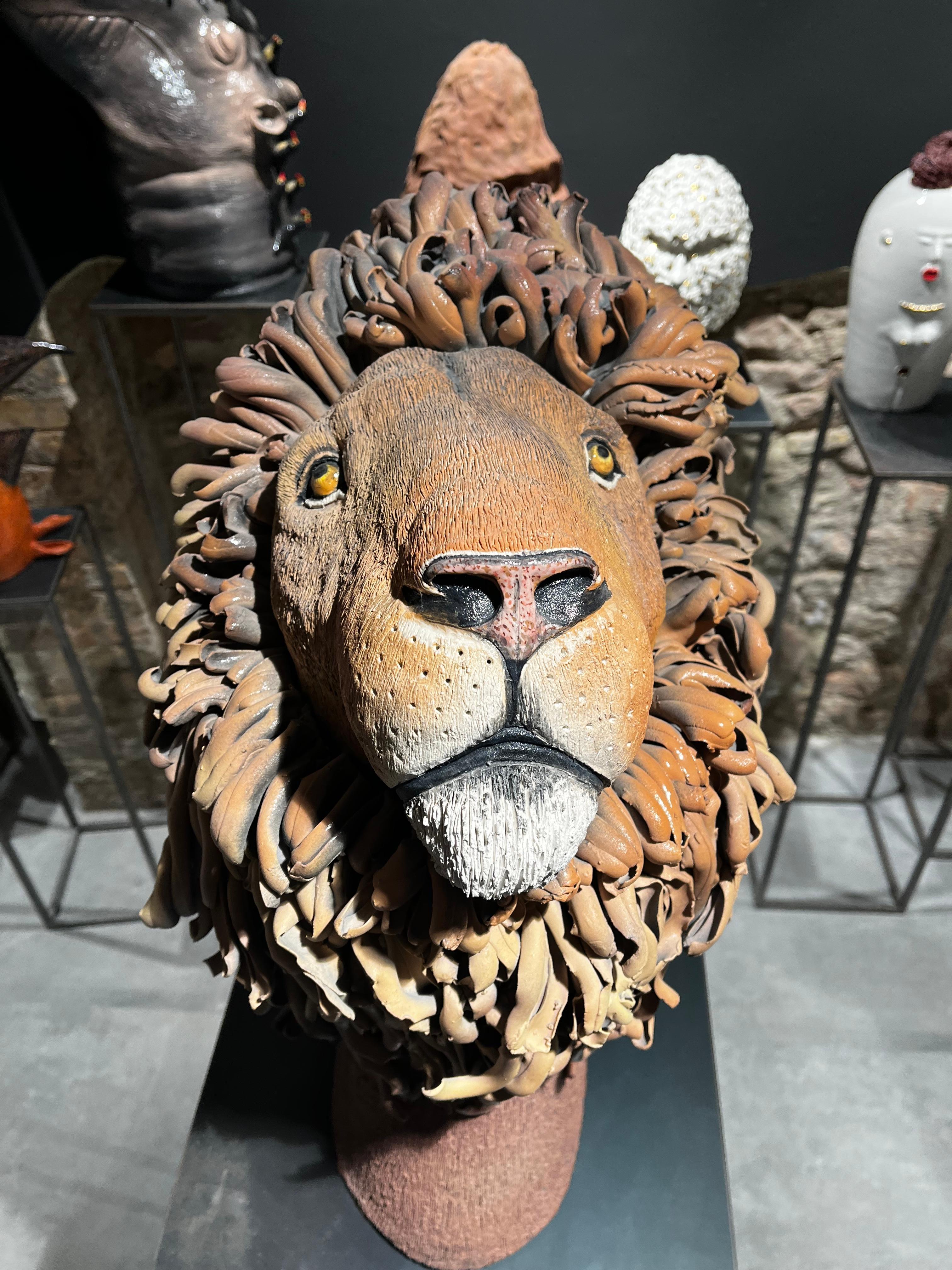 lion en ceramique