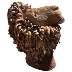 Centre de table Sculpture en céramique Lion Brown, entièrement réalisée à la main sans moule. 2023