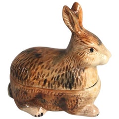 Soupière à lapin Caugant en majolique brune