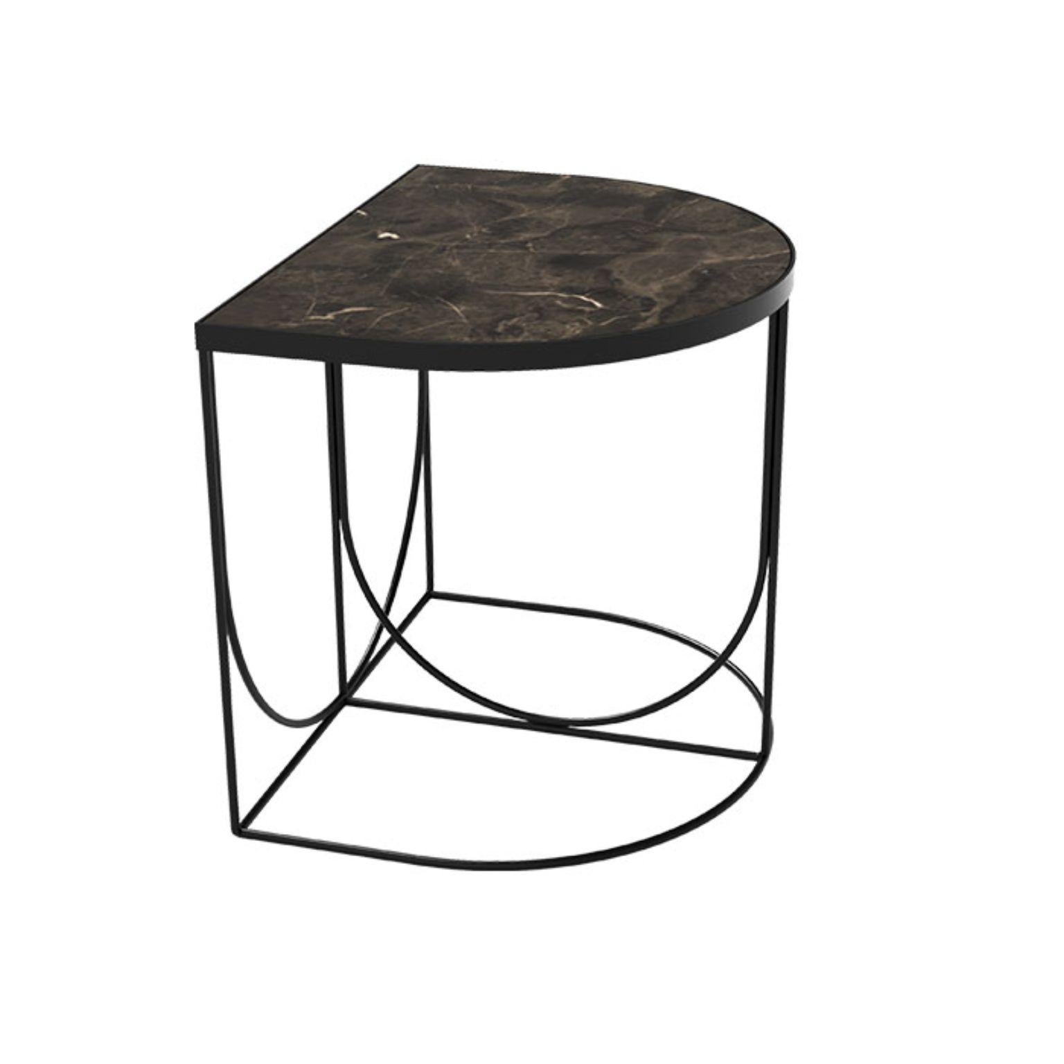 Moderne Table d'appoint minimaliste en marbre brun et acier doré en vente