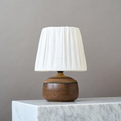 Brown Mid-Century Stoneware Table Lamp by Klase Höganäs, Sweden, 1960s.