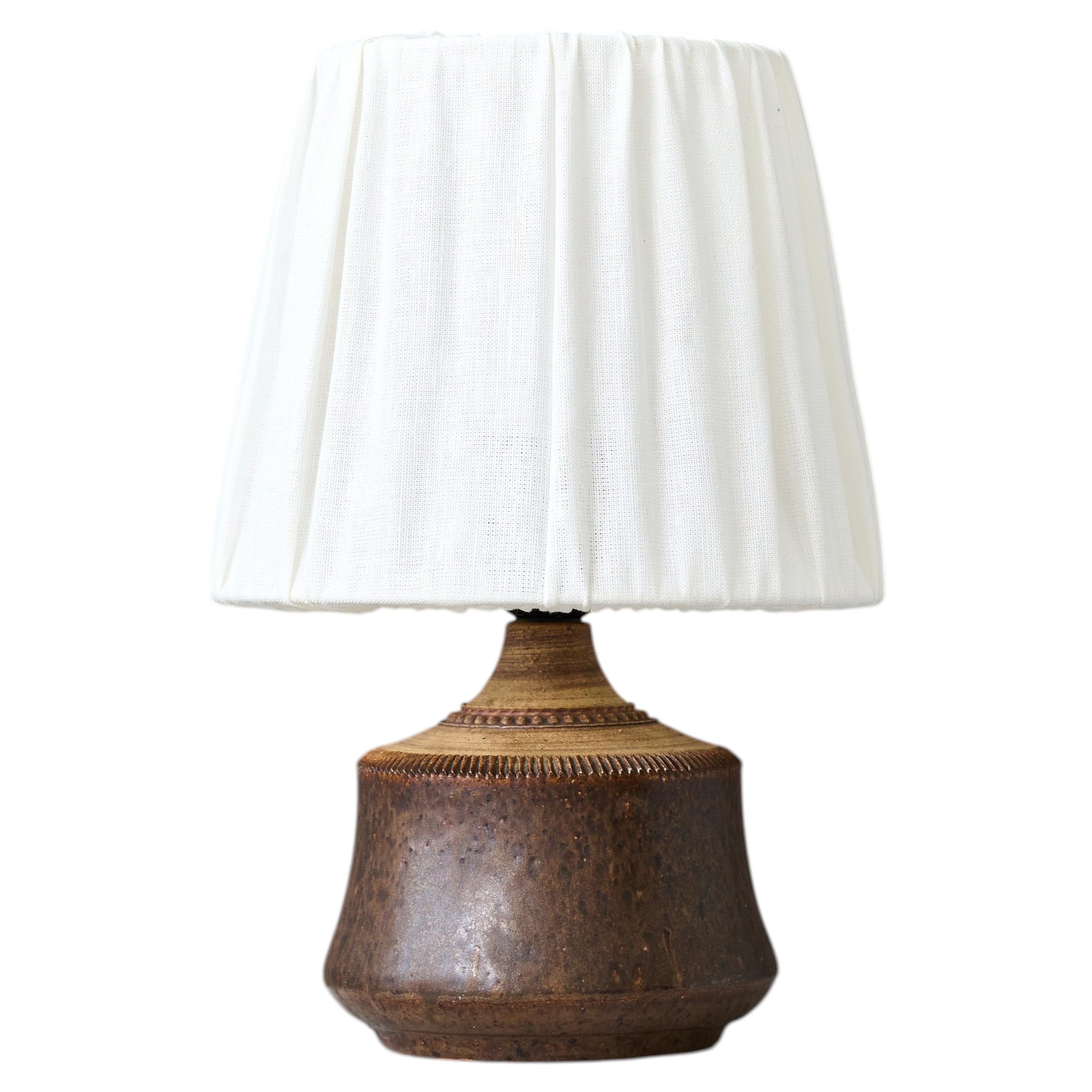 Brown Mid-Century Stoneware Table Lamp by Klase Höganäs, Sweden, 1960s. For Sale