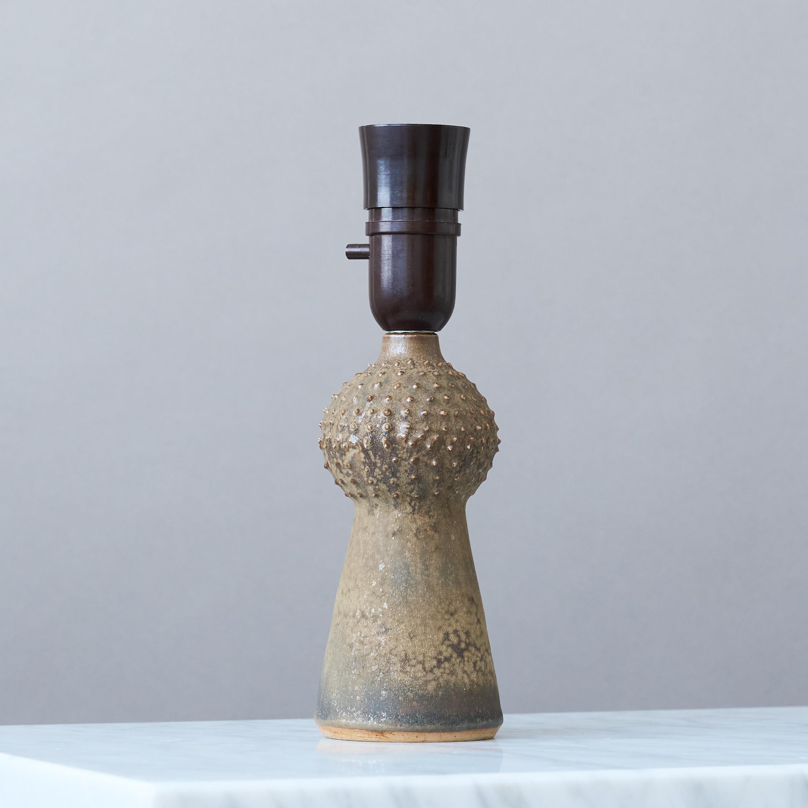Swedish Brown Mid-Century Stoneware Table Lamp by Rolf Palm, Sweden, 1960s. For Sale