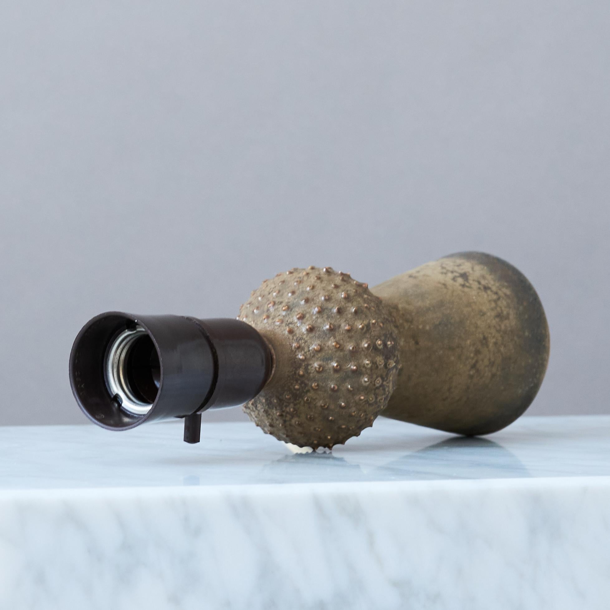Brown Mid-Century Stoneware Table Lamp by Rolf Palm, Sweden, 1960s. In Good Condition For Sale In Malmö, SE