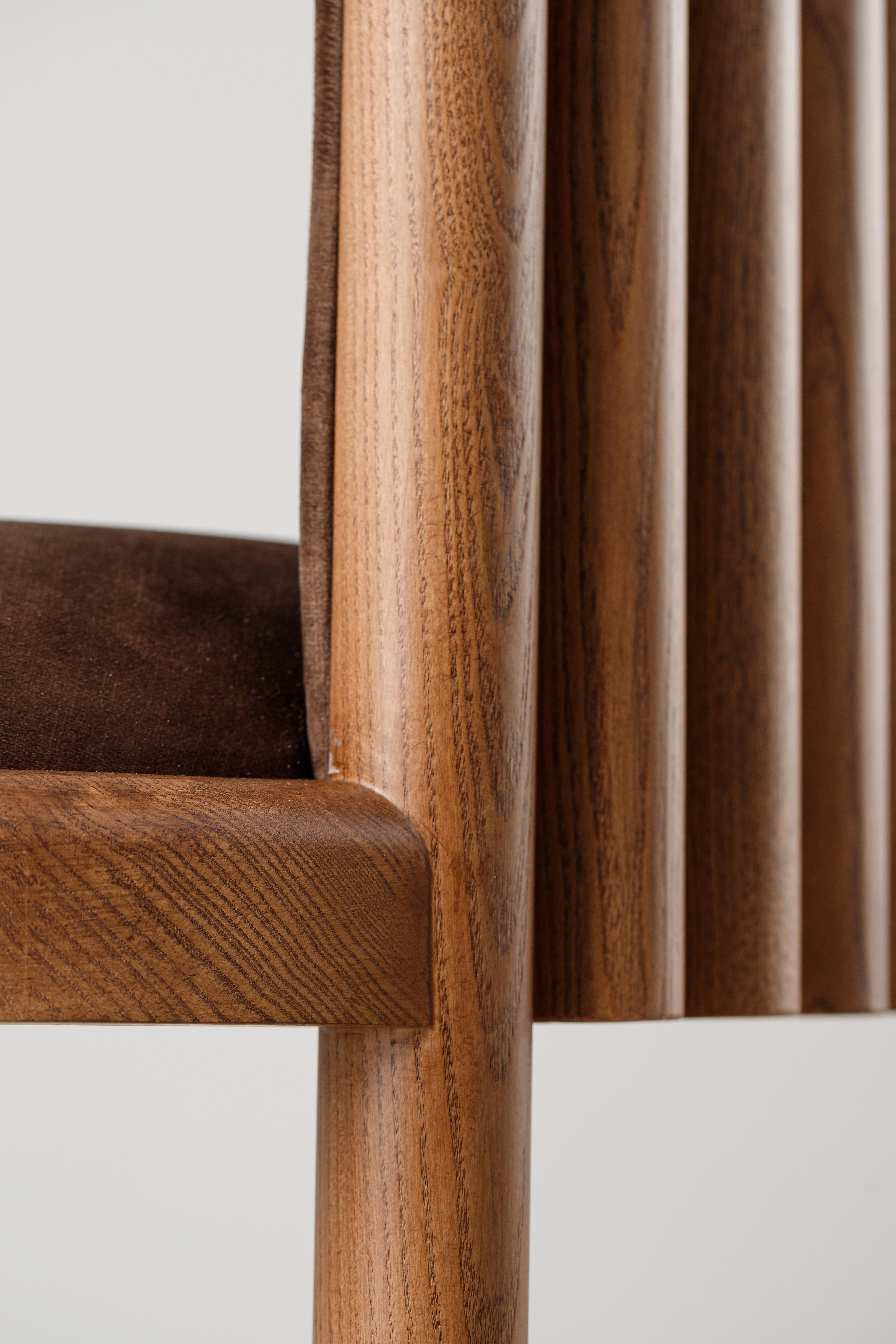 Brown Modern Alton Solid Wood Dining Chair In New Condition For Sale In Naperville, IL